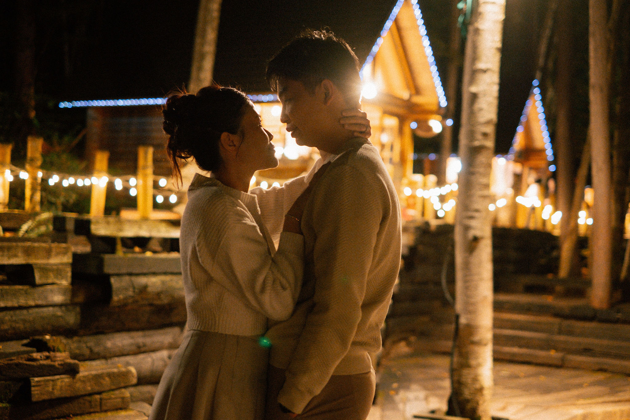 Furano, Hokkaido Pre-Wedding Photoshoot | Farm Chiyoda, Shikisai-no-oka & Ningle Terrace at Ningle Terrace pre-wedding photo