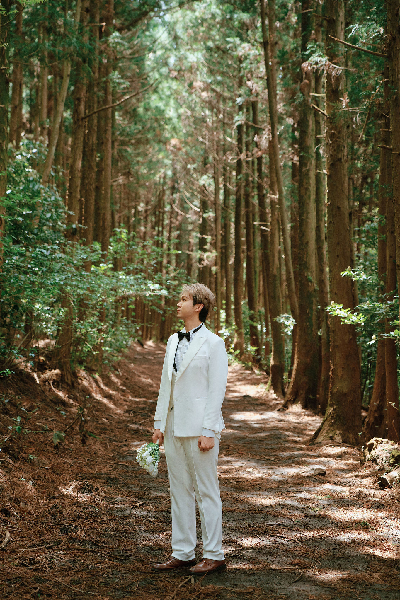 Jeju Pre-Wedding Photoshoot | Sangye-dong Forest, Yerae Ecological Park & Hyeopjae Beach at Sangye-dong Forest pre-wedding photo