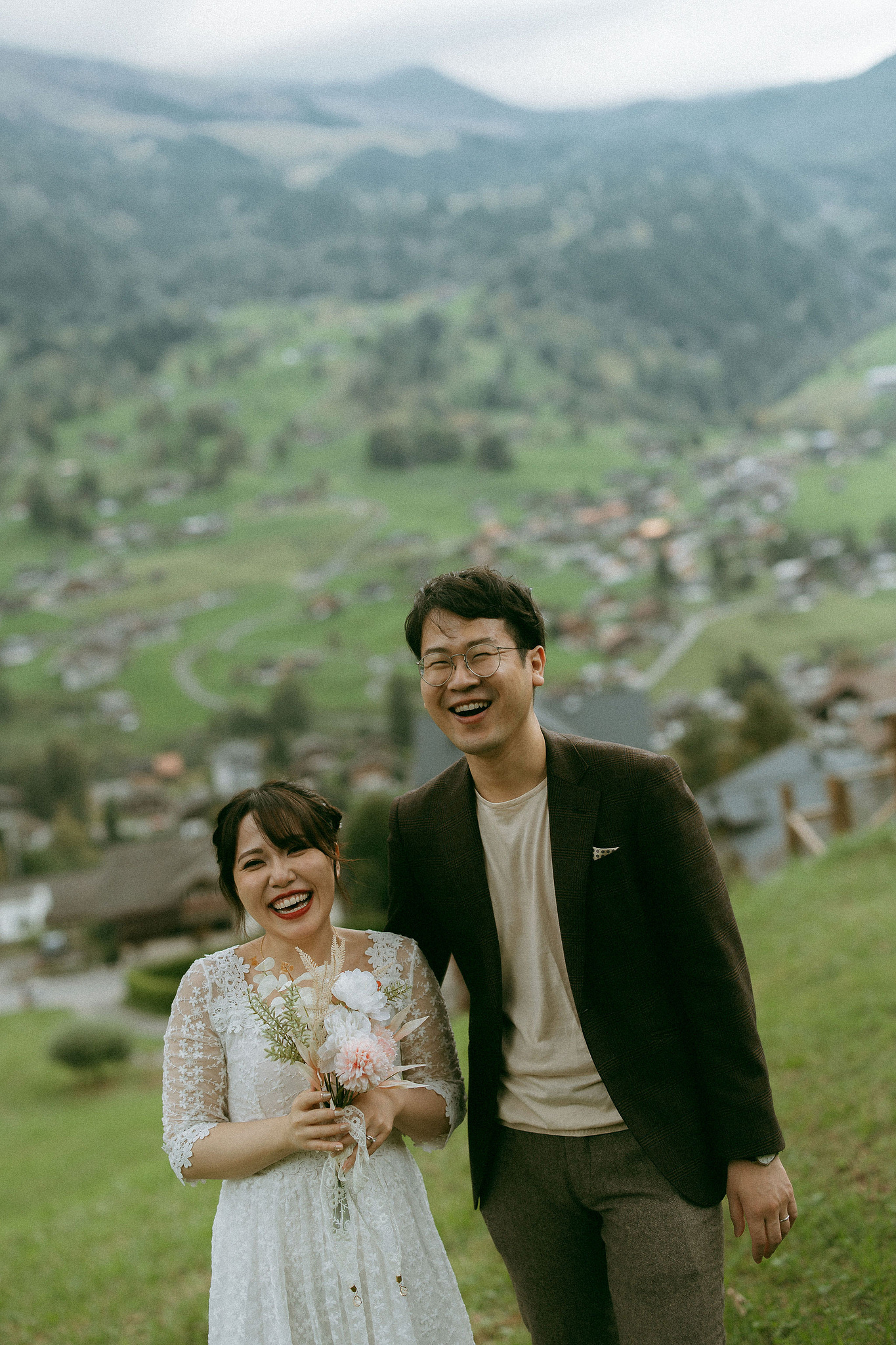 Switzerland Honeymoon Photoshoot Lucerne City Grindelwald First Cliff Lauterbrunnen Village at Lauterbrunnen pre-wedding photo