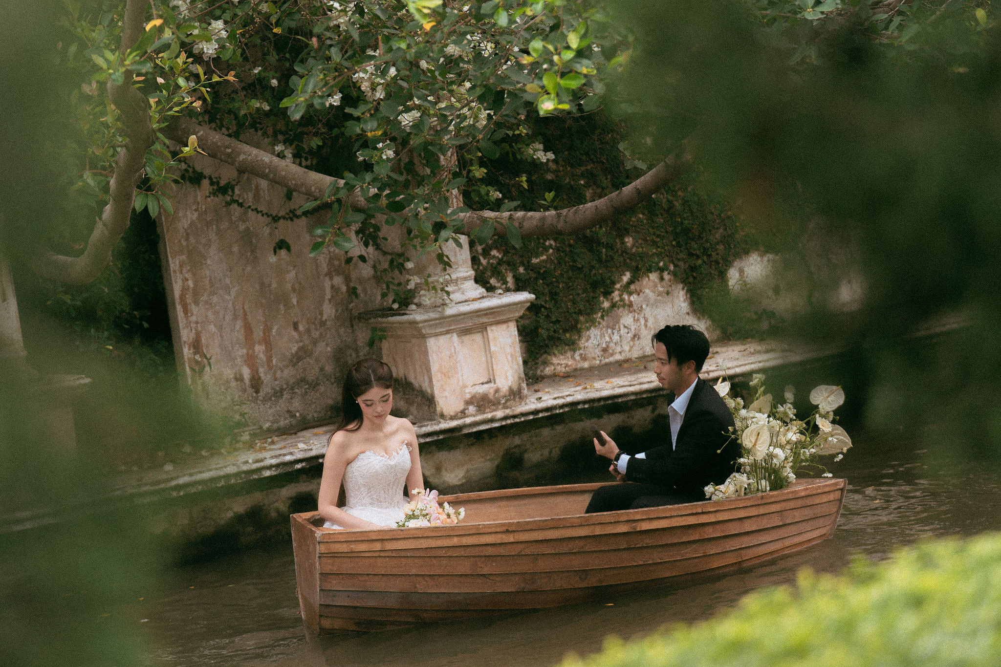 Ho Chi Minh Vietnam Pre-Wedding Photoshoot | European Film Studio, Market Streets & Saigon Bridge at Jardin de Rom pre-wedding photo