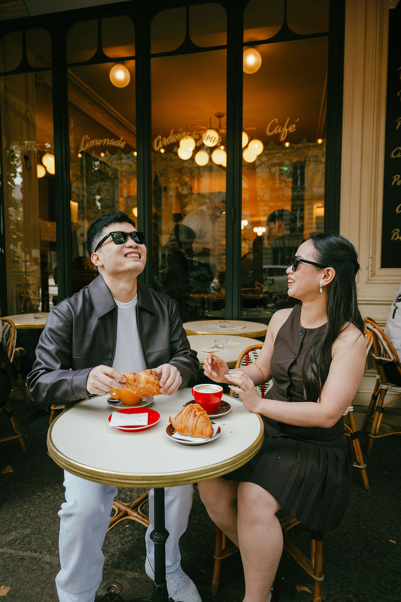 Paris Pre-Wedding Photoshoot | Trocadéro, Vintage Car, Parisian Café, Paris Rooftop & Louvre at Parisian Café pre-wedding photo