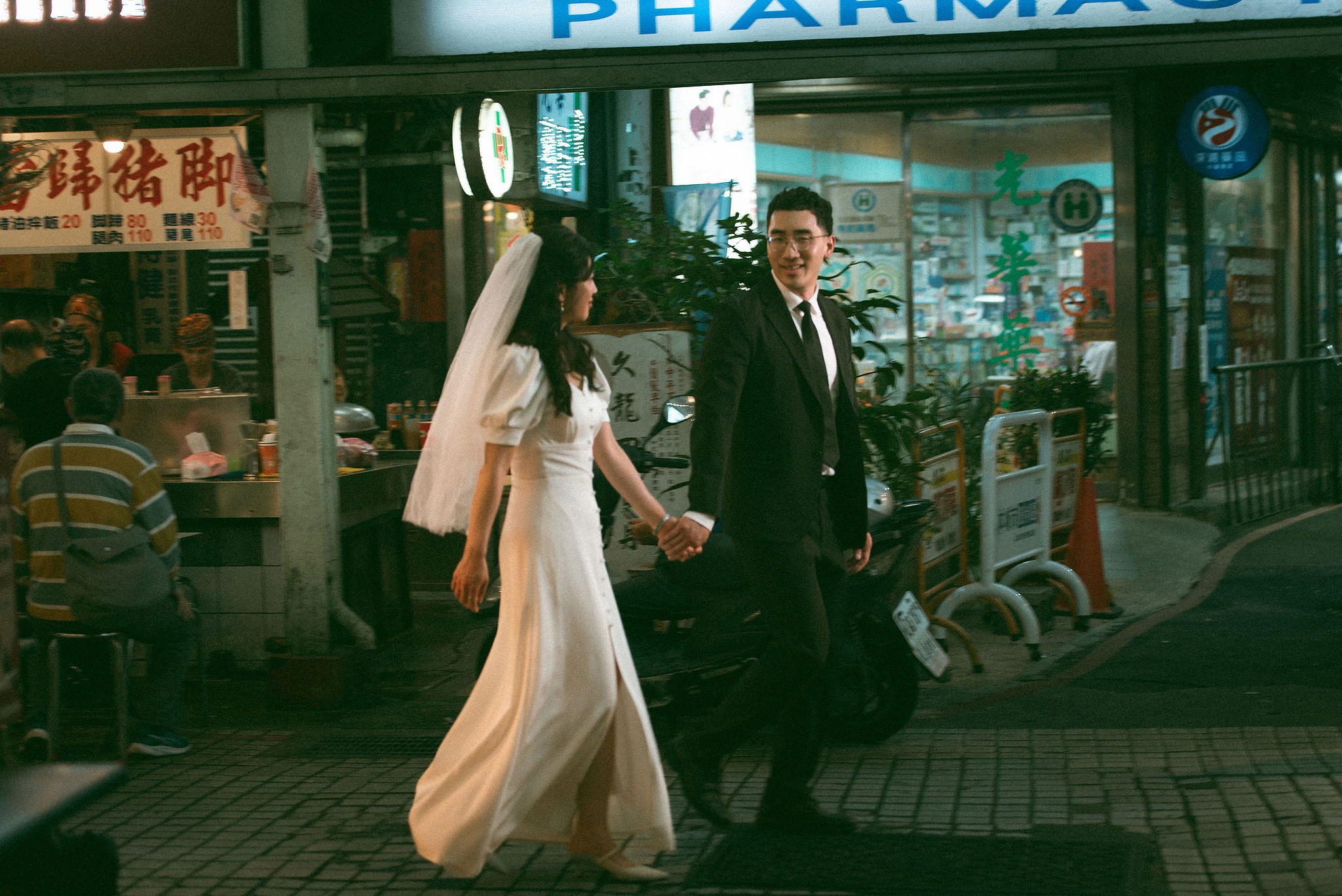 Taiwan Pre-Wedding Photoshoot | Cafe Chamber, Yangmingshan & Huaxi Street Night Market at Huaxi Street Night Market pre-wedding photo