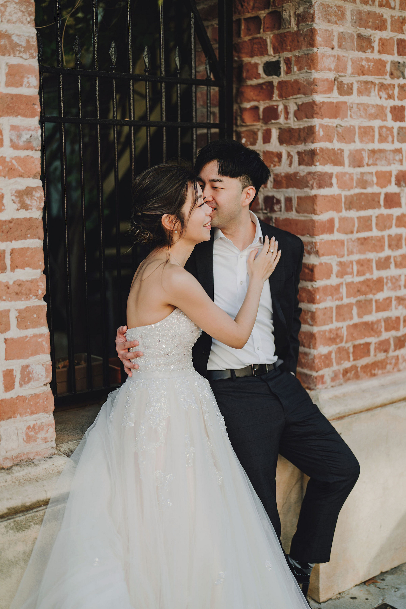 Perth Pre-Wedding Photoshoot | Fremantle, Lancelin, UWA & Coogee Beach at Fremantle pre-wedding photo