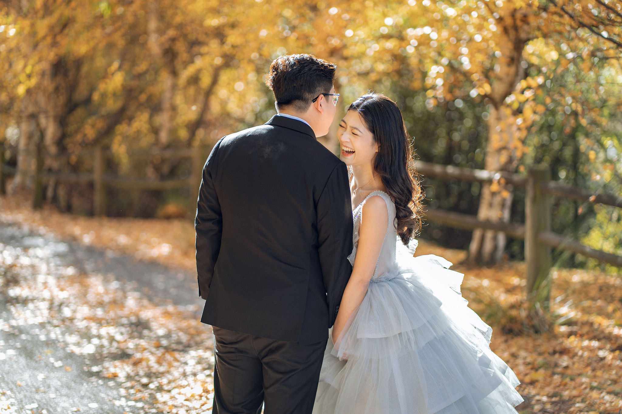 New Zealand Pre-Wedding Photoshoot | Arrowtown, Isobel Glacier, Alpaca Farm, Lake Tekapo & Mount Cook National Park at Arrowtown pre-wedding photo