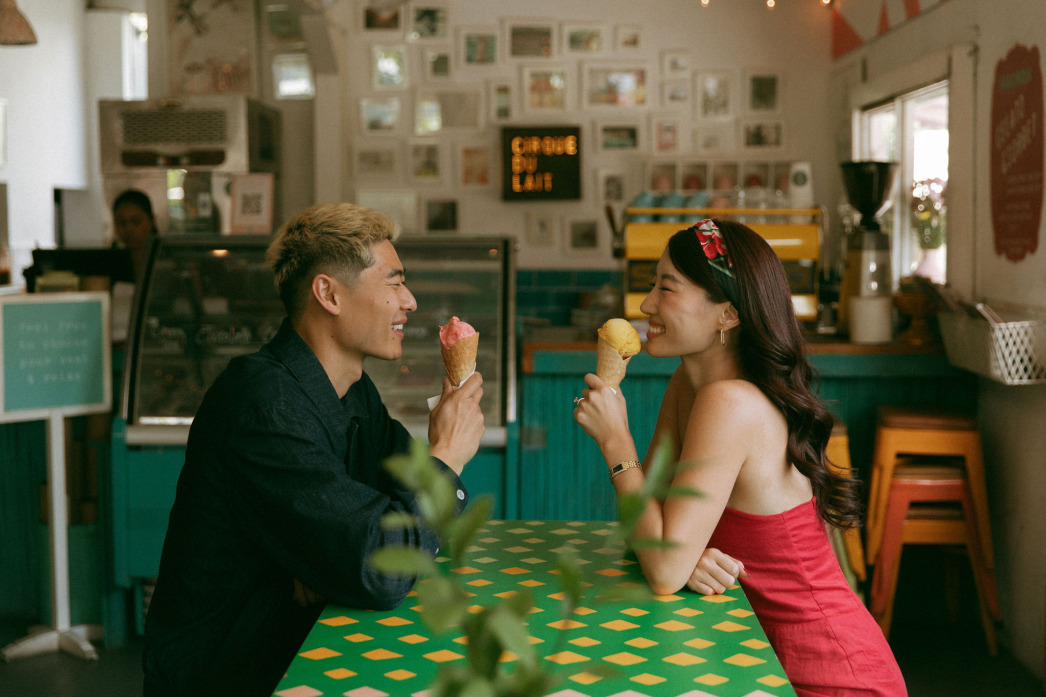 Bali Pre-Wedding Photoshoot | Mt. Batur Pinggan Village, Gelato Diner & Black Sand Beach at Restaurant   pre-wedding photo