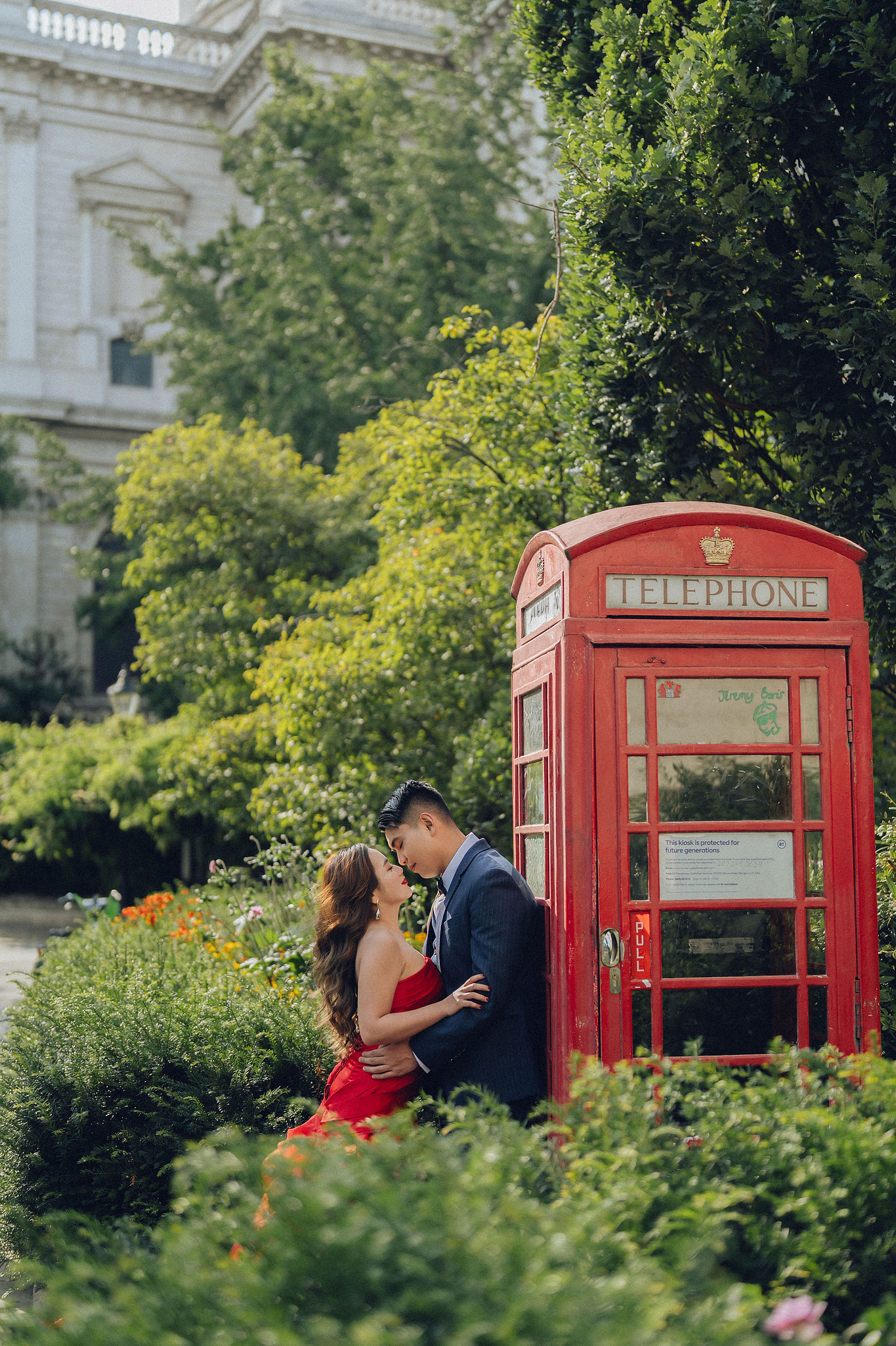 London Pre-Wedding Photoshoot | Westminster, St. Paul’s Cathedral & London Streets at St. Paul’s Cathedral pre-wedding photo