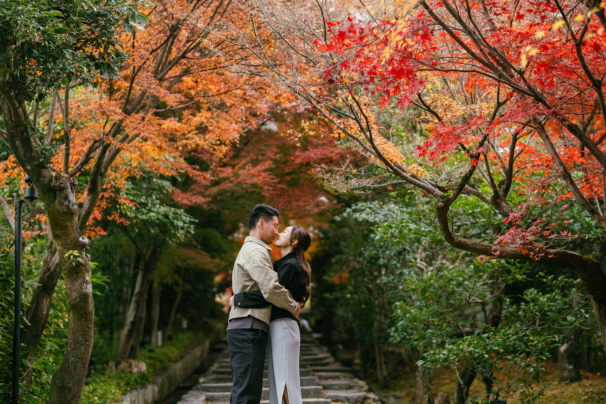 Kyoto Pre-Wedding Photoshoot | Ninenzaka, Nara Deer Park & Mt. Wakakusa at Ninenzaka pre-wedding photo