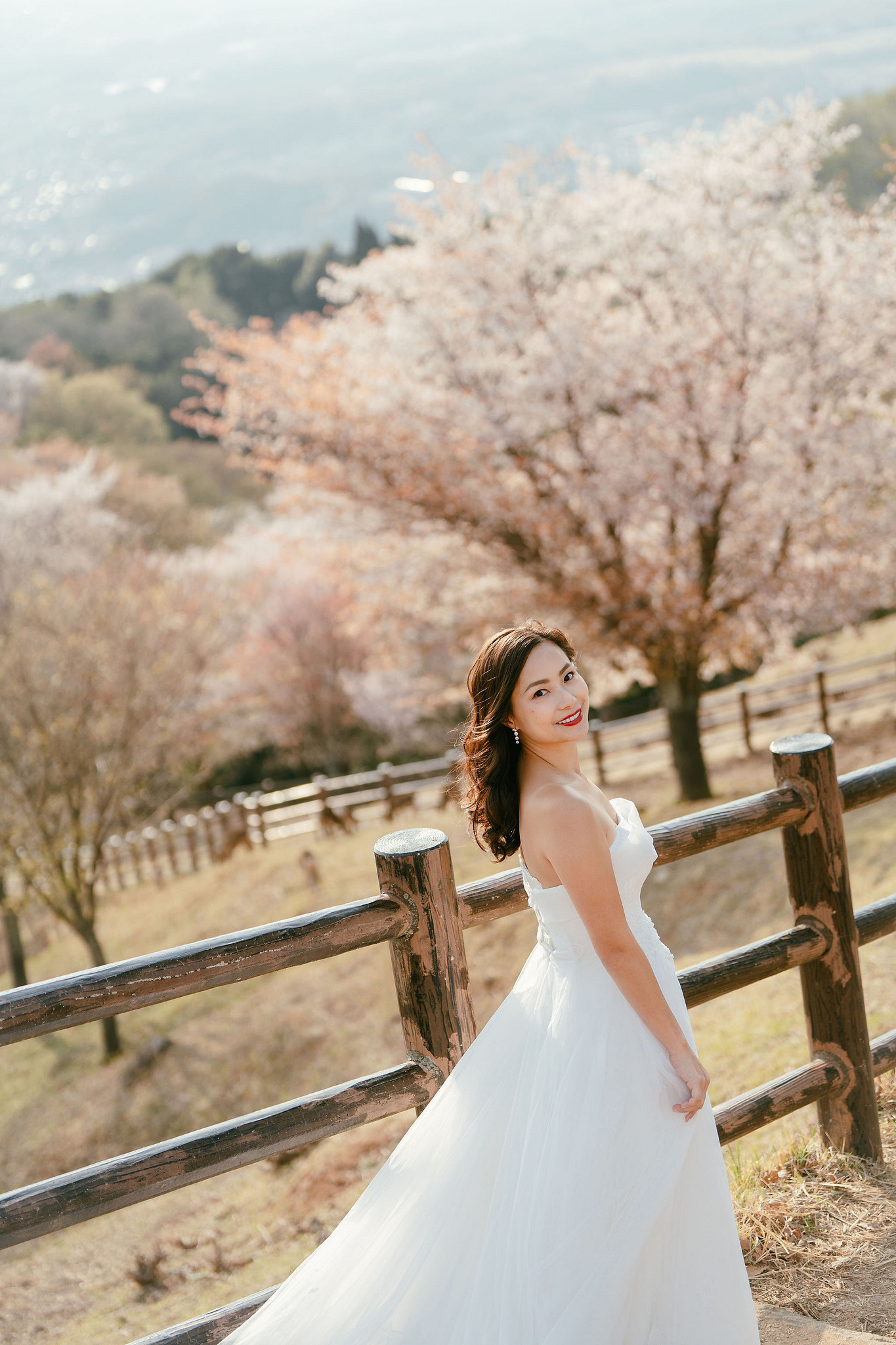 Kyoto Pre-Wedding Photoshoot | Gion Canal, Ninenzaka & Mount Wakakusa at Mount Wakakusa, Nara pre-wedding photo