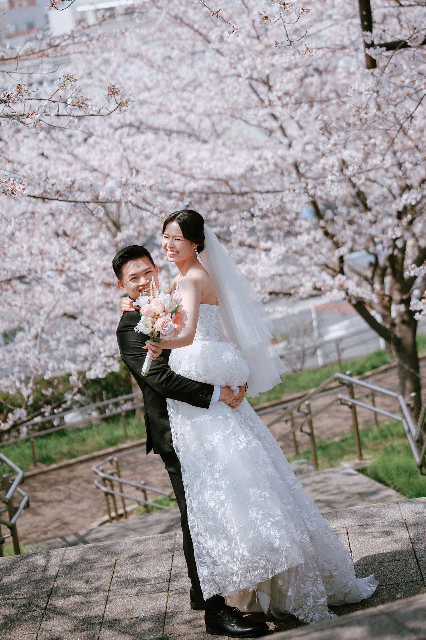 Tokyo & Mt Fuji Pre-Wedding Photoshoot | Senso-Ji Temple, Tokyo Park & Lake Kawaguchiko at Tokyo Park pre-wedding photo
