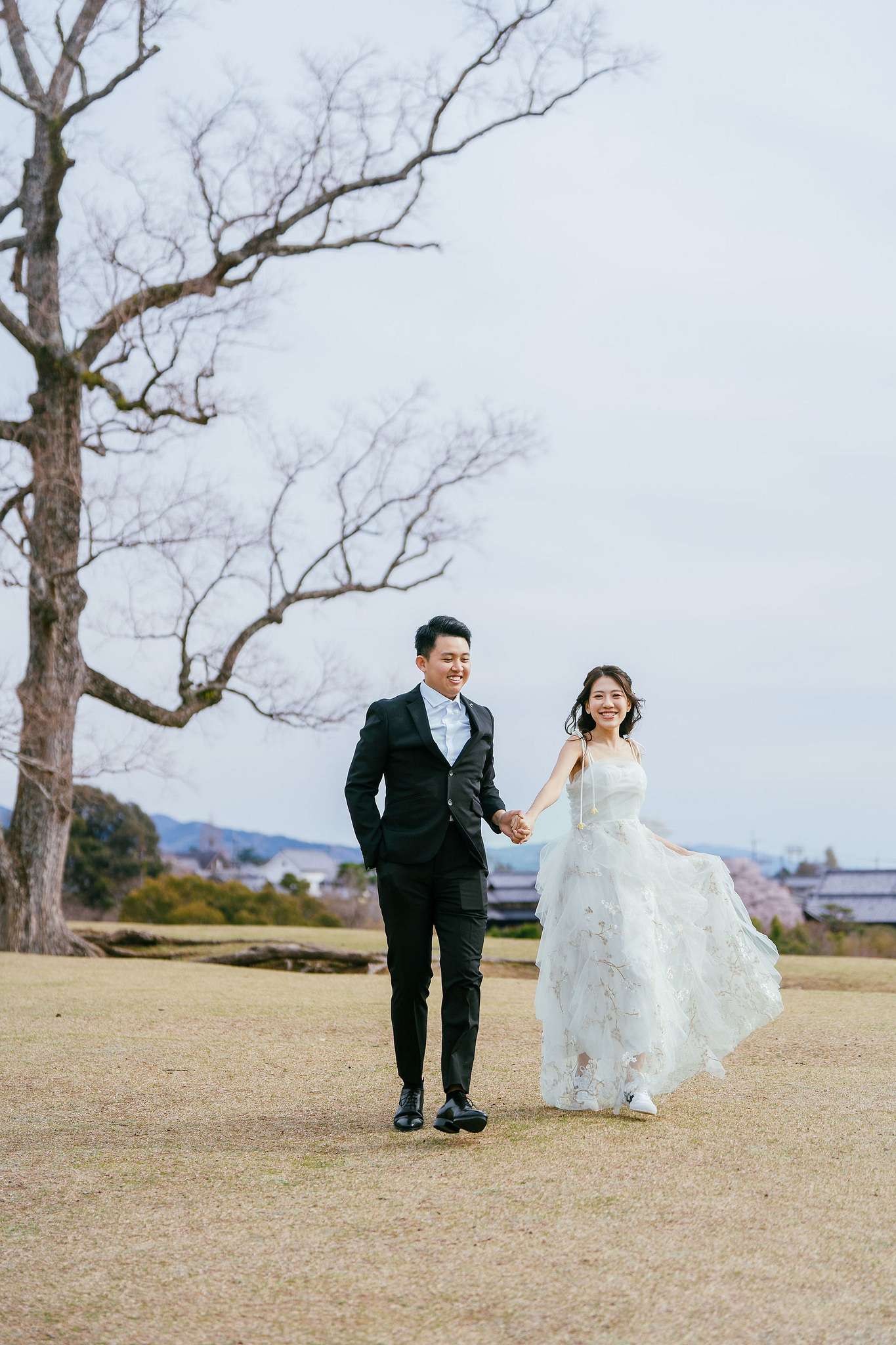 Kyoto Pre-Wedding Photoshoot | Nara Park, Gion & Mount Wakakusa at Nara Park pre-wedding photo