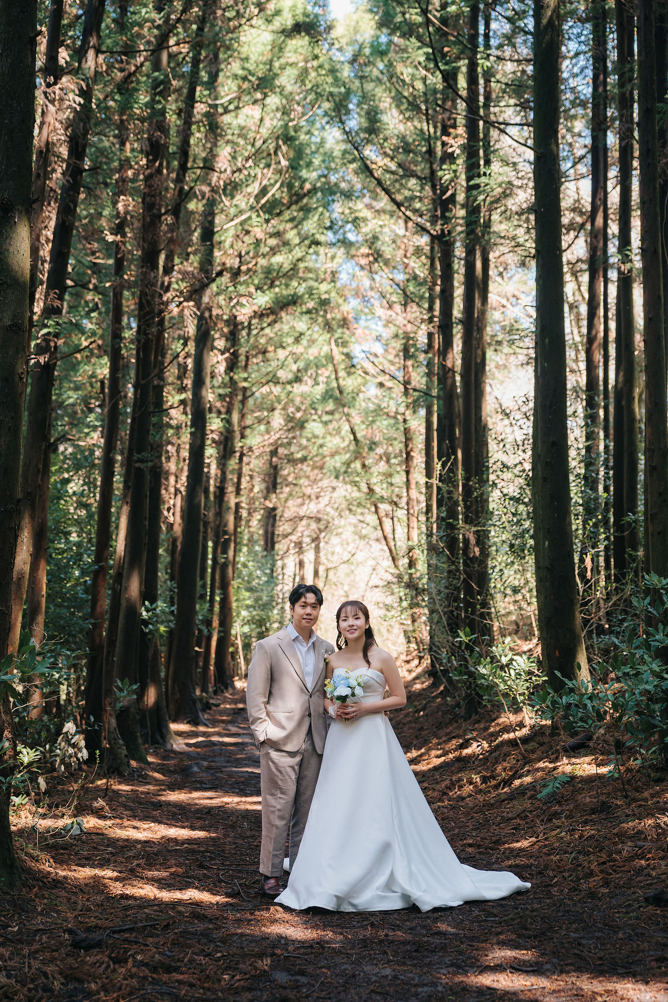 Jeju Pre-Wedding Photoshoot | Wangimae Forest, Yerae Ecological Park & Geumneung Beach at Wangimae Forest pre-wedding photo