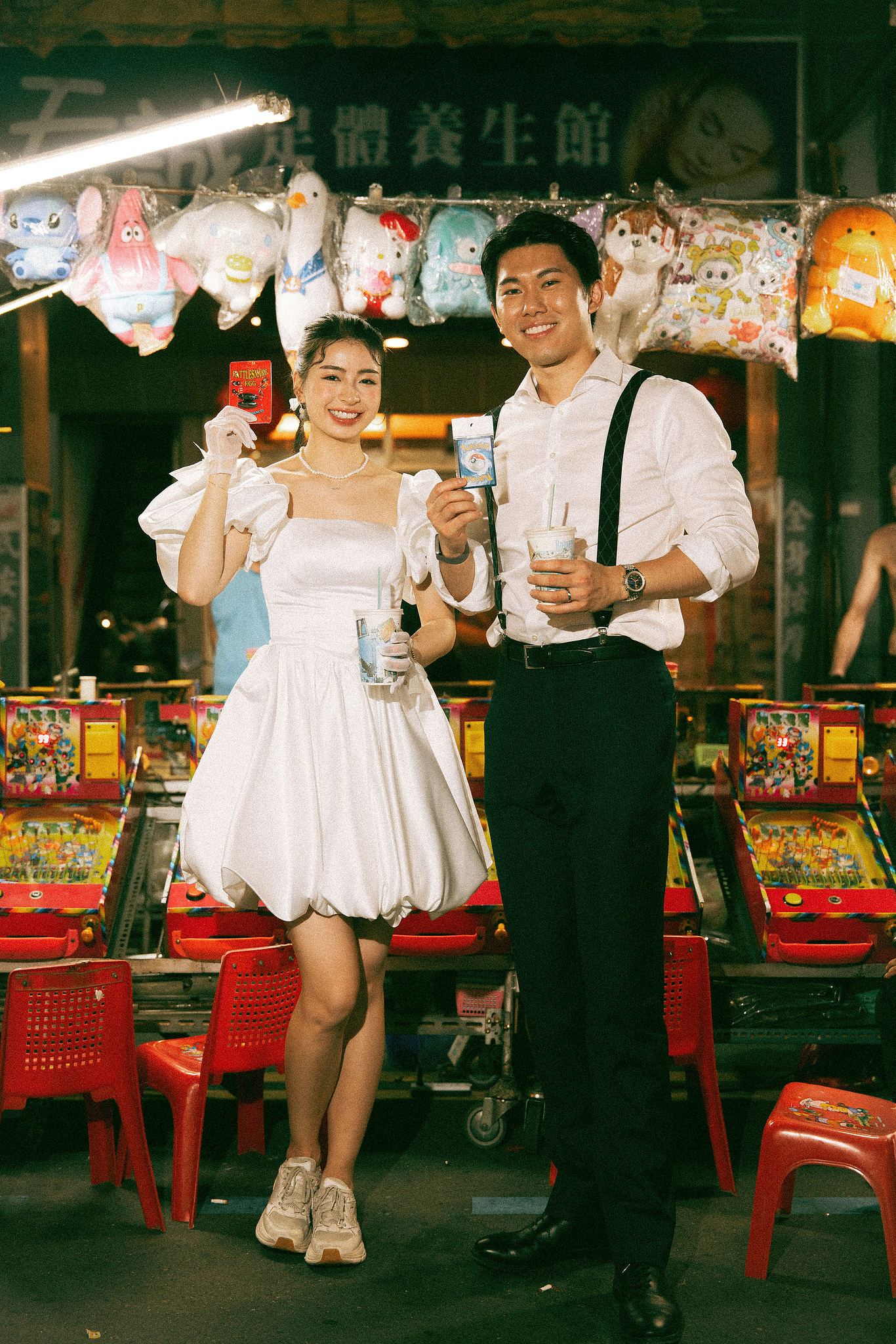 Taiwan Pre-Wedding Photoshoot Traditional Garden Qi Pao Experience Yangmingshan Vintage Night Market Shoot at Night Market pre-wedding photo