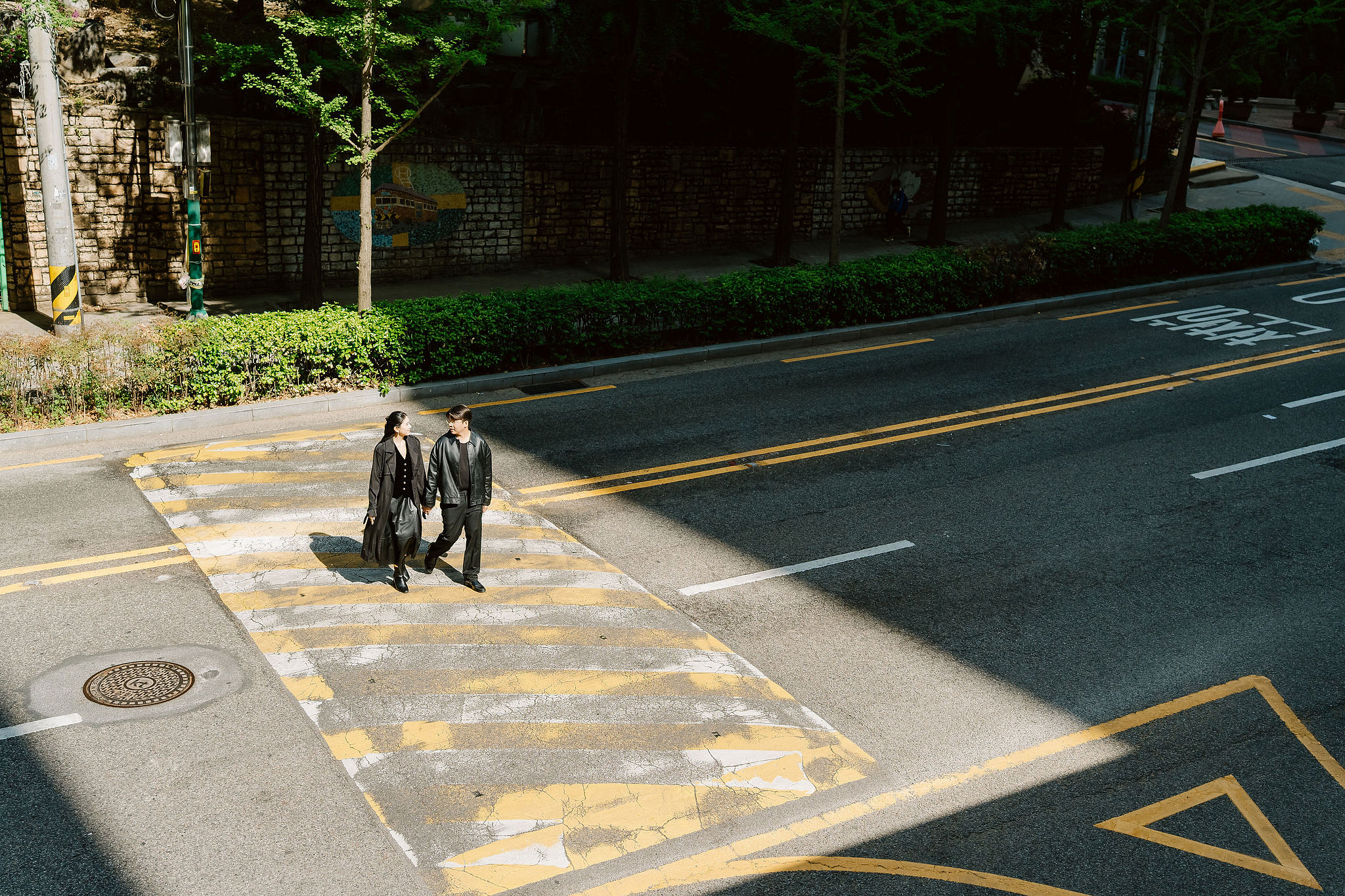 Seoul Pre-Wedding Photoshoot | Namsan, City Streets & Hangang Park at City Streets pre-wedding photo