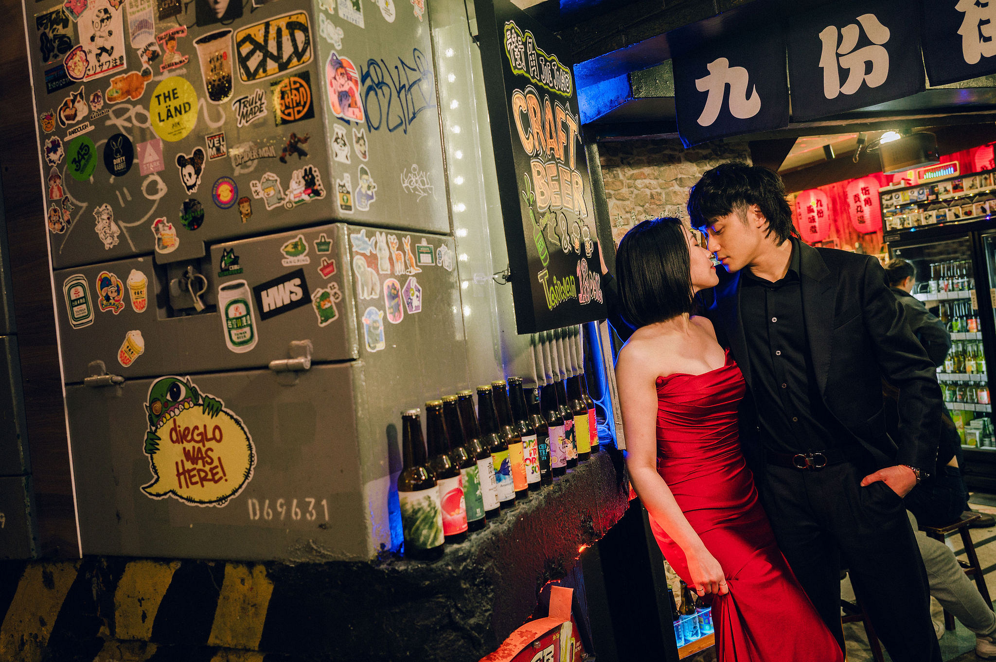 Taiwan Pre-Wedding Photoshoot | Ximending, Lengshuikeng & Jiufen at Jiufen pre-wedding photo