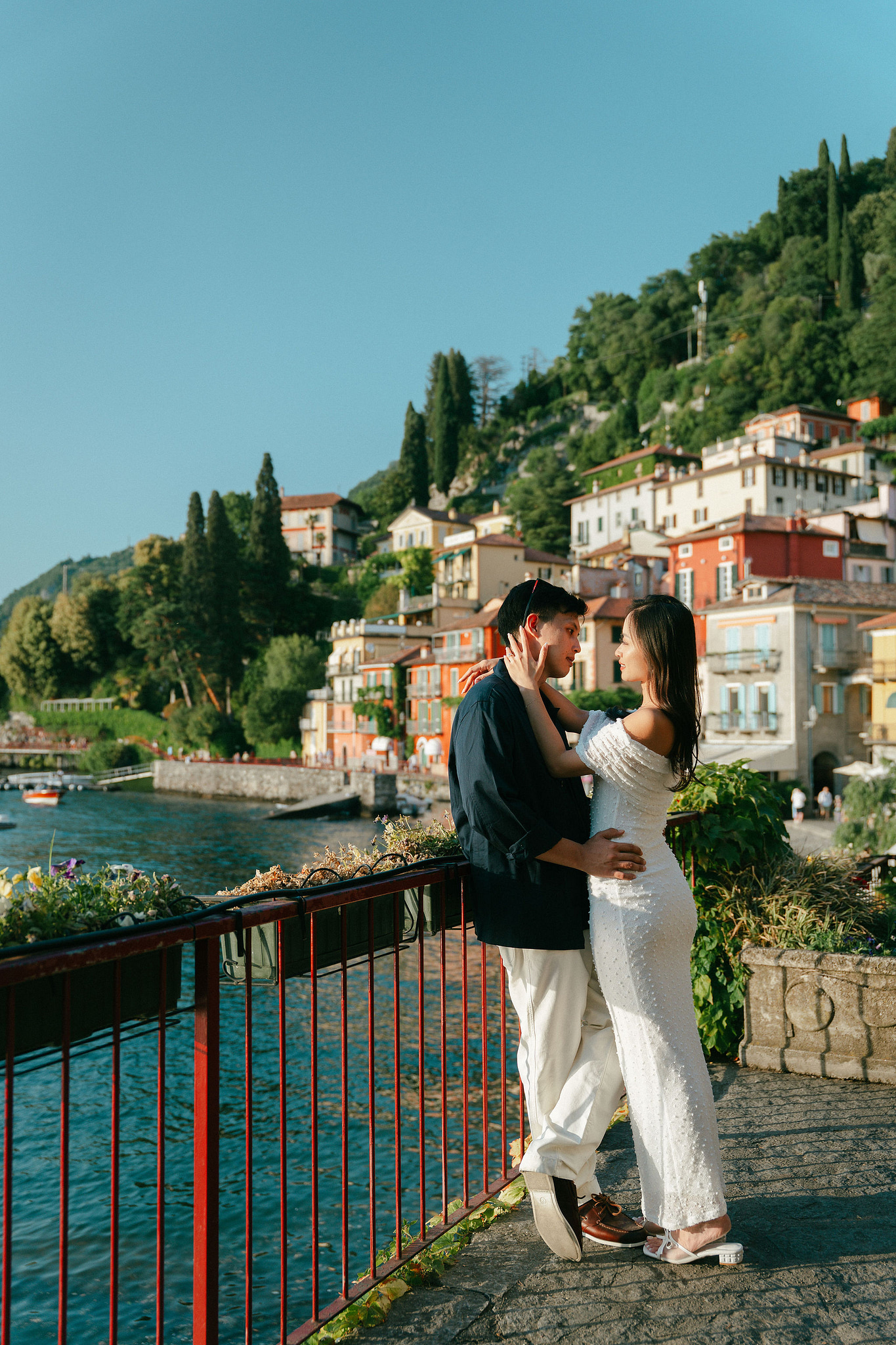 Lake Como Proposal Photoshoot | Lake Como & Varenna at Varenna pre-wedding photo