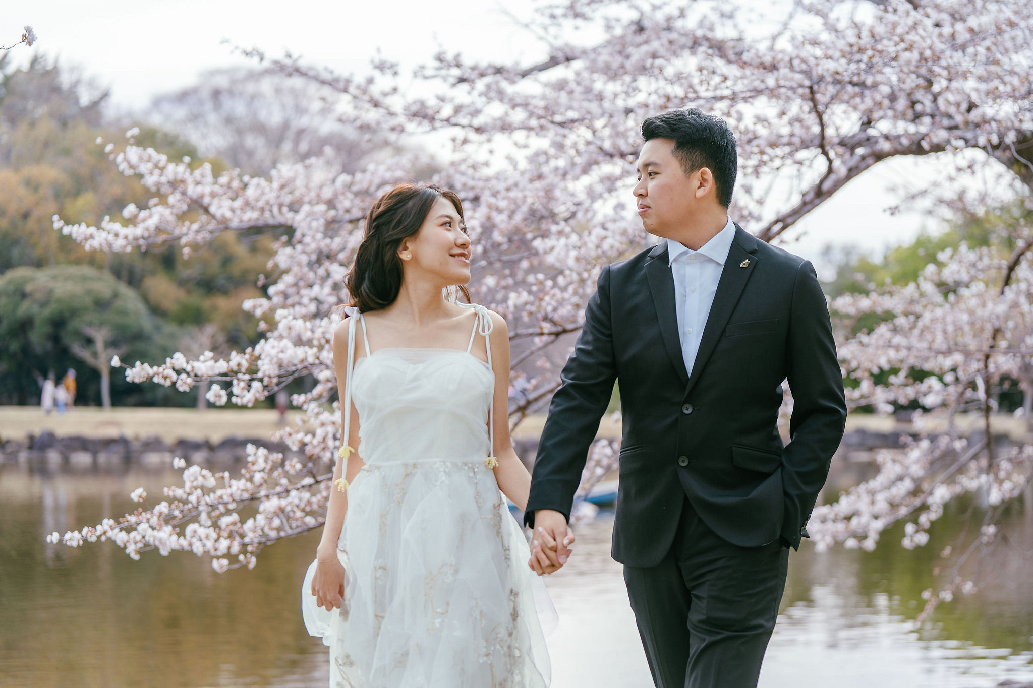 Kyoto Pre-Wedding Photoshoot | Nara Park, Gion & Mount Wakakusa at Nara Park pre-wedding photo
