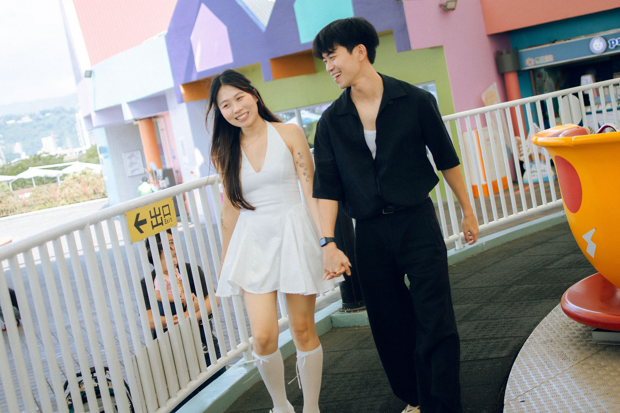 Taiwan Pre-Wedding Photoshoot | Dadaocheng & Children's Amusement Park at Children's Amusement Park pre-wedding photo