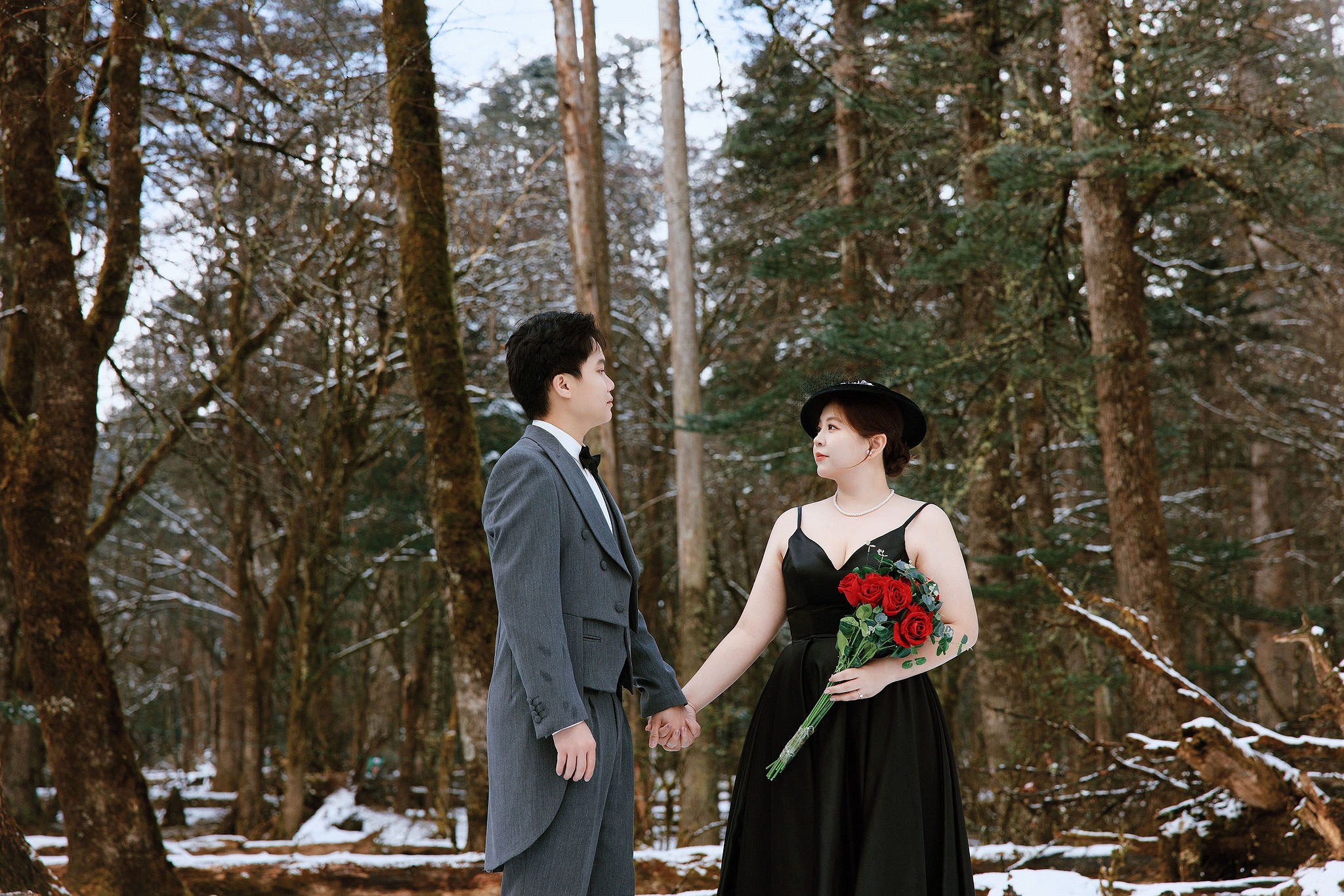 Lijiang Pre-Wedding Photoshoot | Spruce Meadow, Blue Moon Valley & Alpine Lake at Spruce Meadow pre-wedding photo