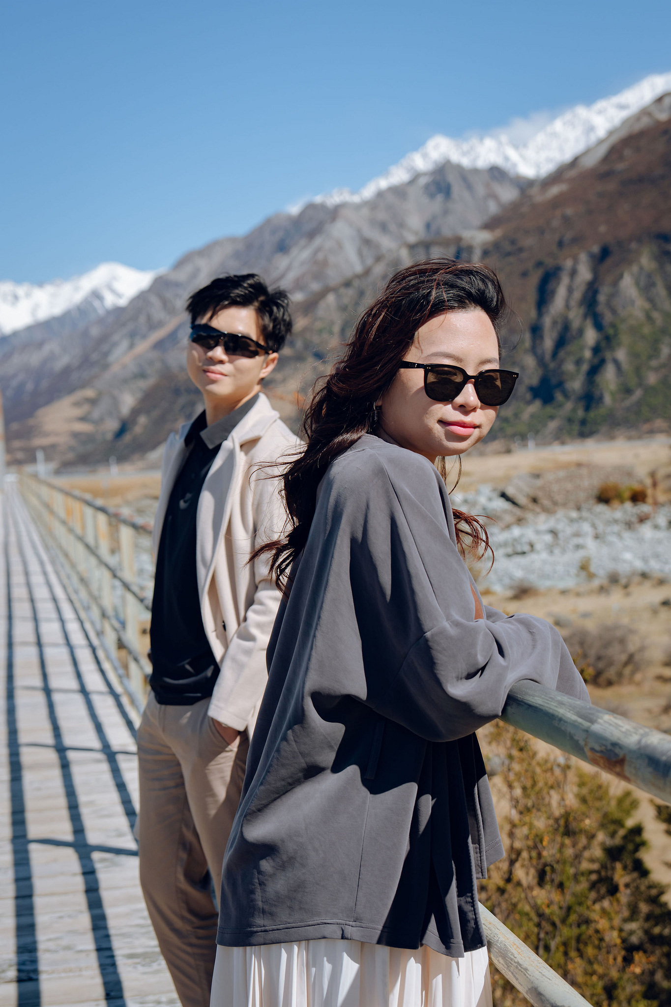 New Zealand Pre-Wedding Photoshoot | Lake Wakatipu, Alta Tarns, Coromandel Peak to Mount Cook at Mount Cook National Park pre-wedding photo