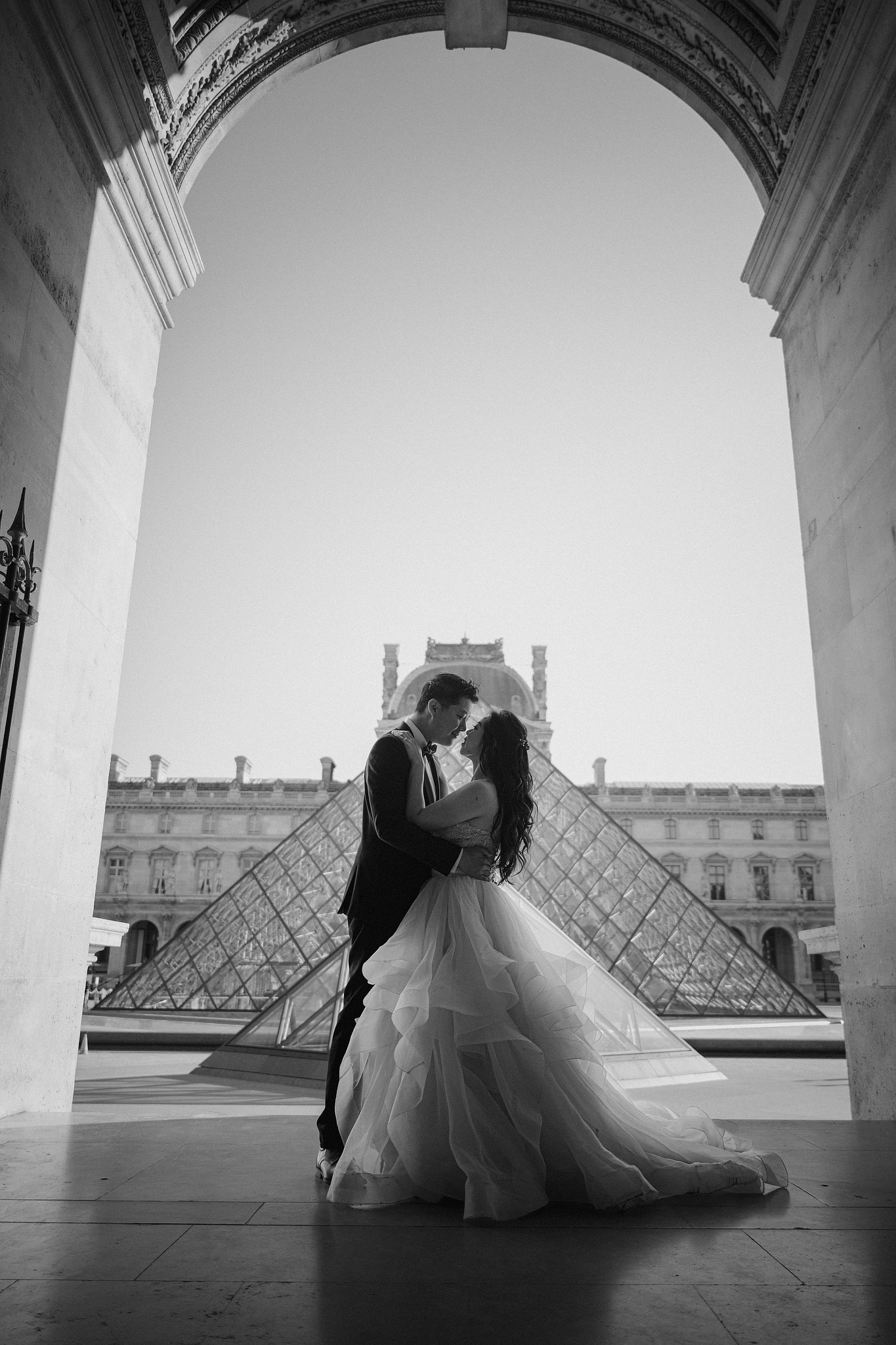Paris Pre-Wedding Photoshoot | Place du Trocadéro, Port Debilly, Louvre, Parisian Streets & Bir-Hakeim Bridge at Louvre pre-wedding photo