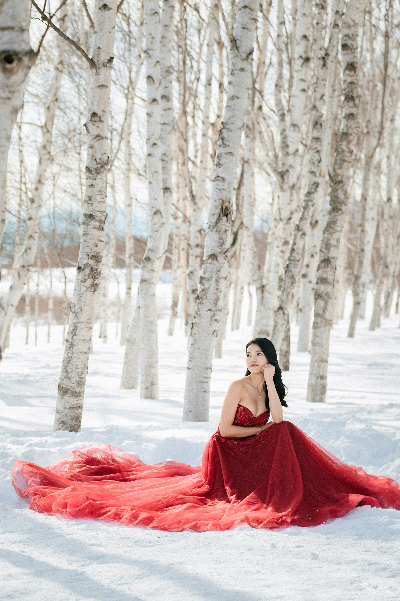 Hokkaido Pre-Wedding Photoshoot with Iyahiko Shrine, Nakajima Park, Moerenuma Park & Otaru Canal at Moerenuma Park pre-wedding photo