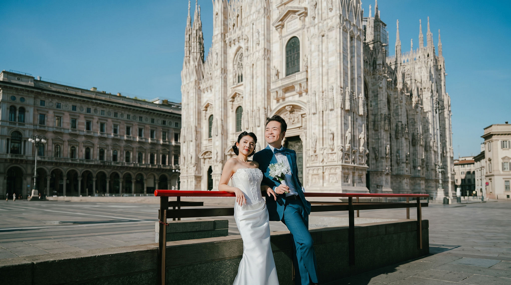 Milan Pre-Wedding Photoshoot | Milan Cathedral & Galleria Vittorio Emanuele II at Milan Cathedral pre-wedding photo