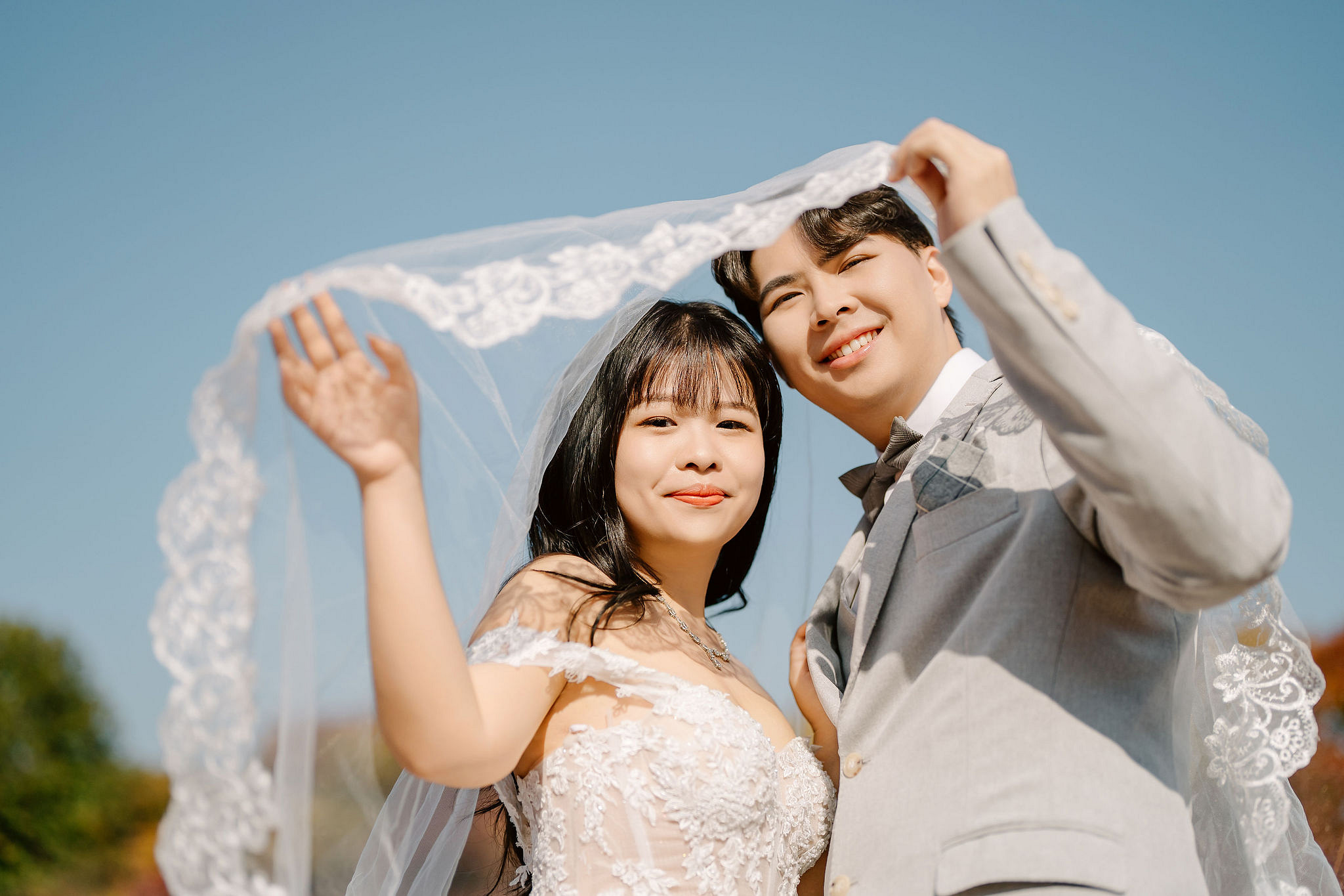 Seoul Pre-Wedding Photoshoot | Muhly Park, Seoul Forest & Cafe Street` at Muhly Park pre-wedding photo