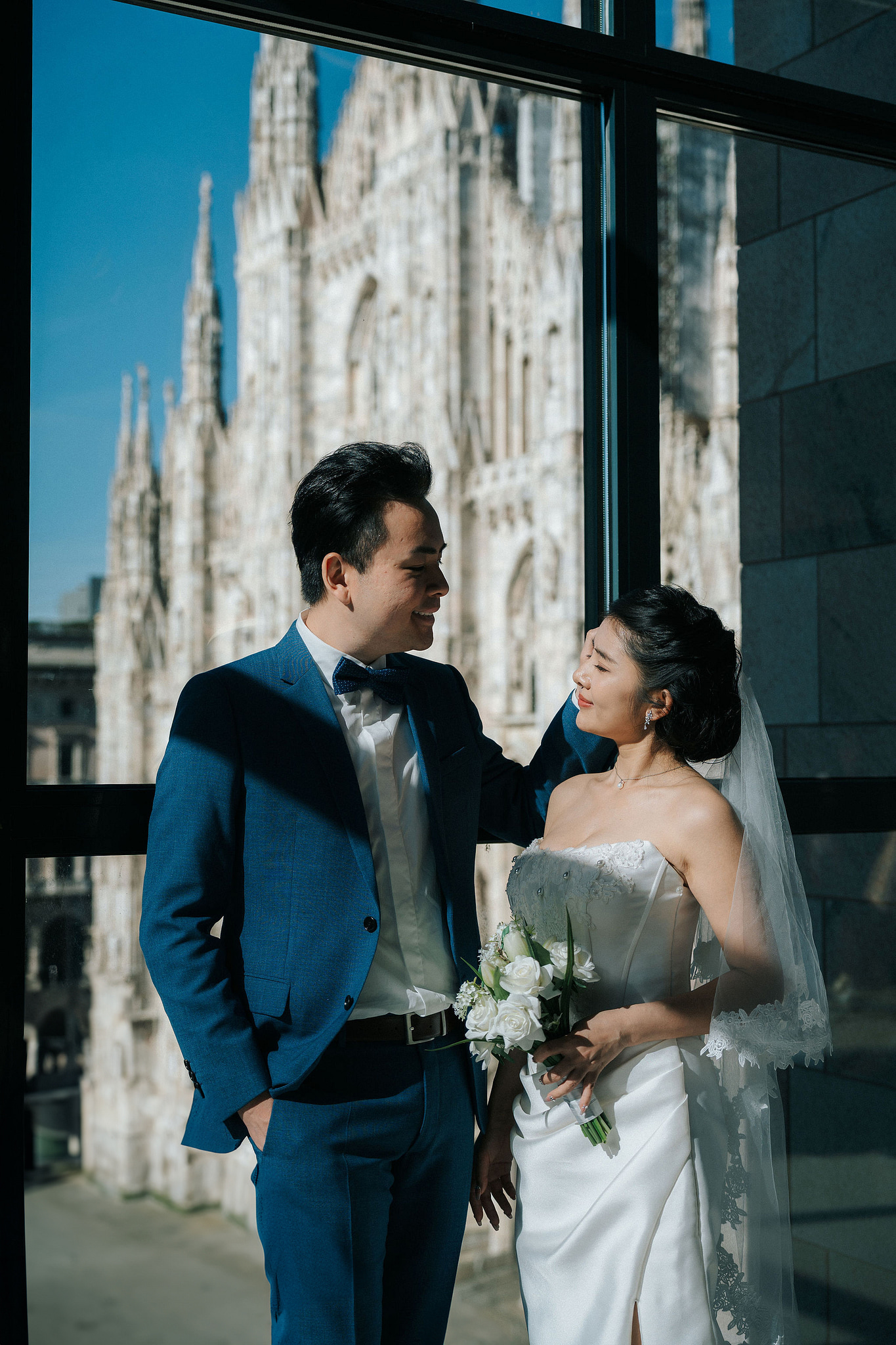 Milan Pre-Wedding Photoshoot | Milan Cathedral & Galleria Vittorio Emanuele II at Milan Cathedral pre-wedding photo