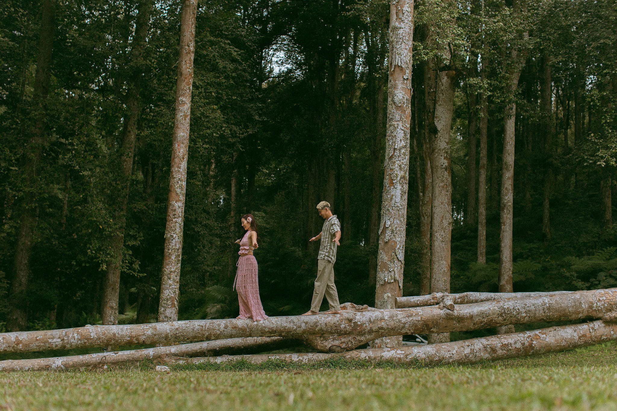 Bali Pre-Wedding Photoshoot | Lake Tamblingan, Kebun Raya Botanic Gardens & Blangsinga Waterfall at Botanic Gardens pre-wedding photo