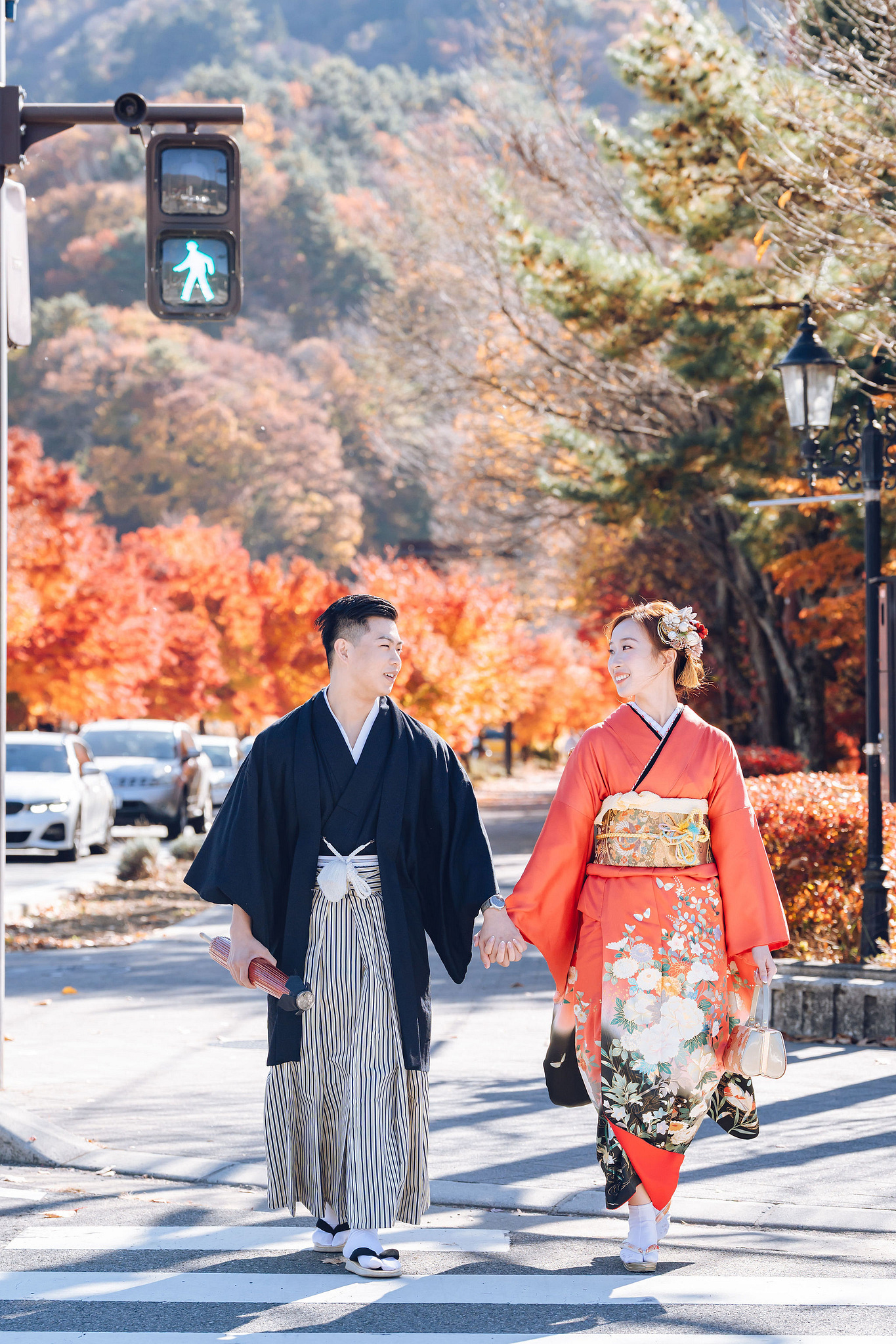 Tokyo & Mt Fuji Pre-Wedding Photoshoot | Maple Corridor, Lake Kawaguchiko & Shibuya Crossing at Maple Corridor (Momiji Kairo) pre-wedding photo
