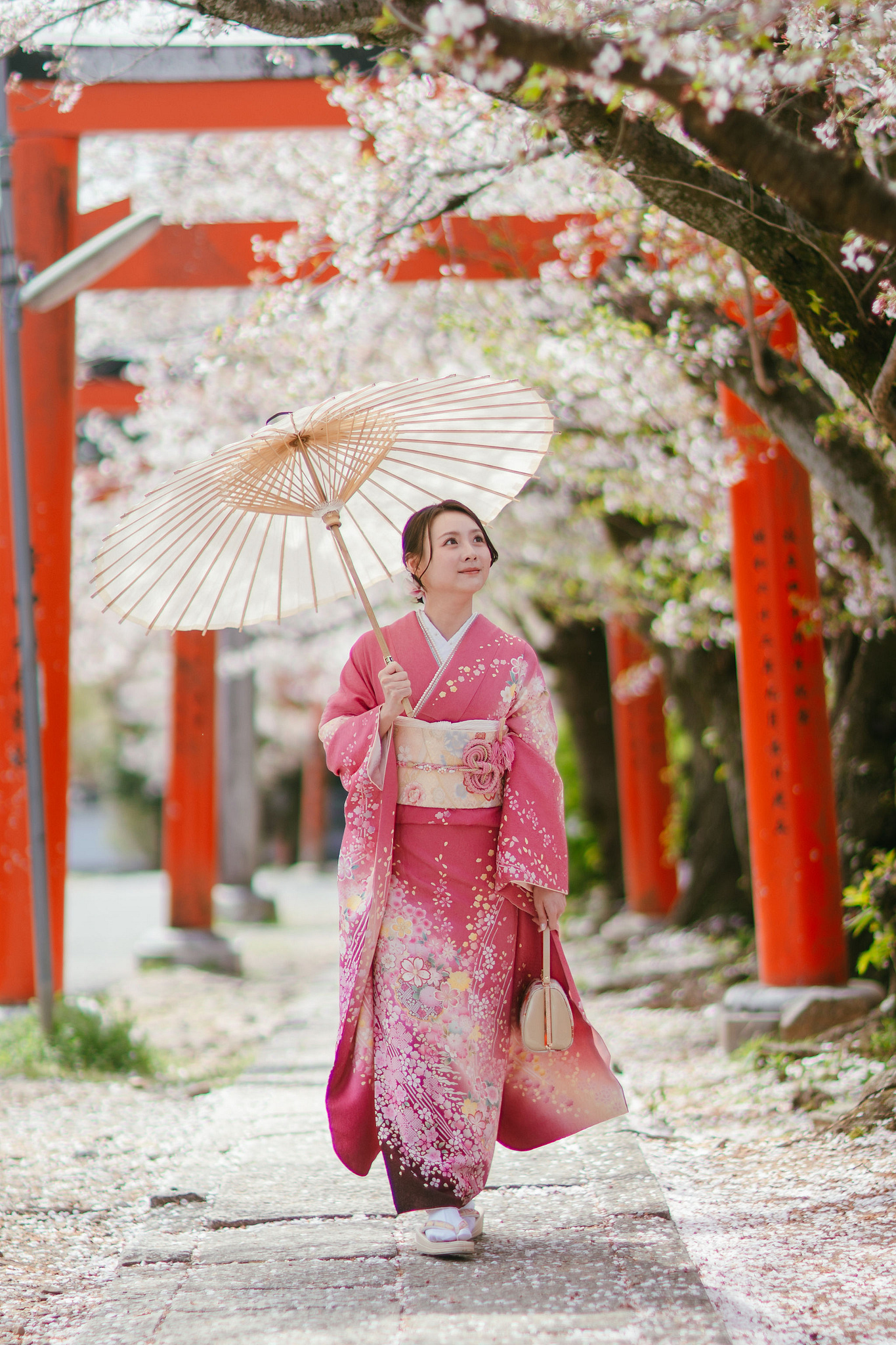 Kyoto Pre-Wedding Photoshoot | Fushimi Inari, Nara Deer Park & Mt. Wakakusa at Fushimi Inari pre-wedding photo