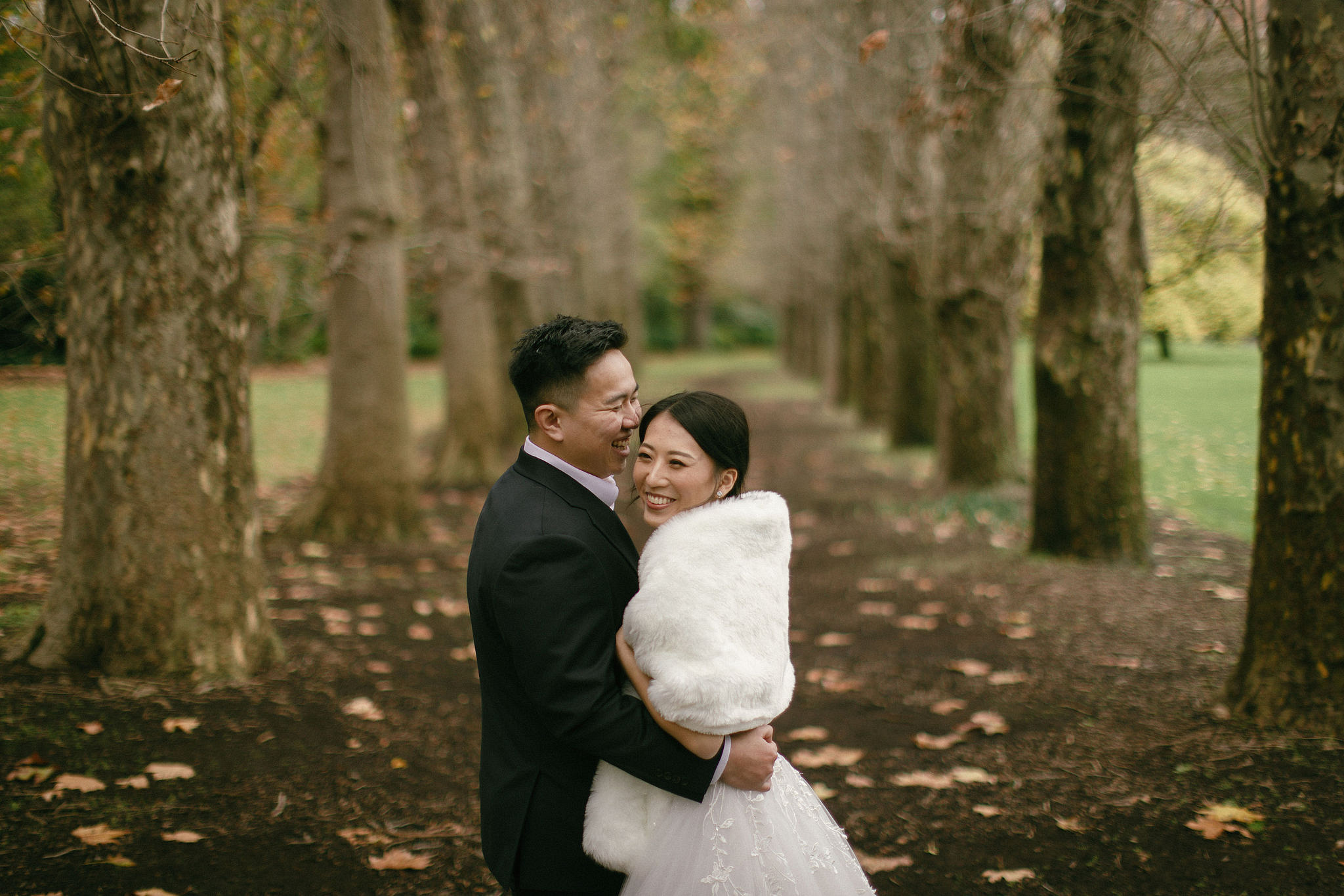 Melbourne Pre-Wedding Photoshoot | Parliament House, Fitzroy Gardens, Melbourne Streets & Half Moon Bay at Fitzroy Gardens pre-wedding photo