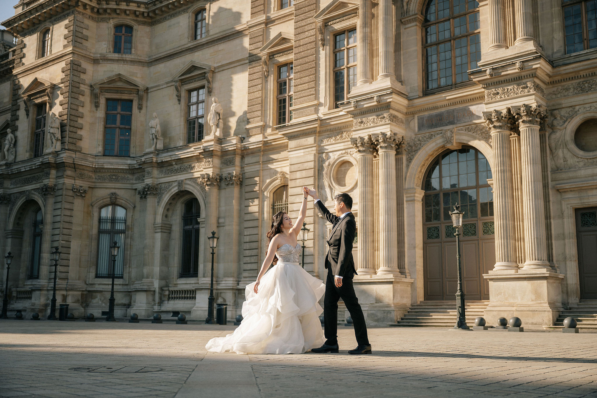 Paris Pre-Wedding Photoshoot | Place du Trocadéro, Port Debilly, Louvre, Parisian Streets & Bir-Hakeim Bridge at Louvre pre-wedding photo