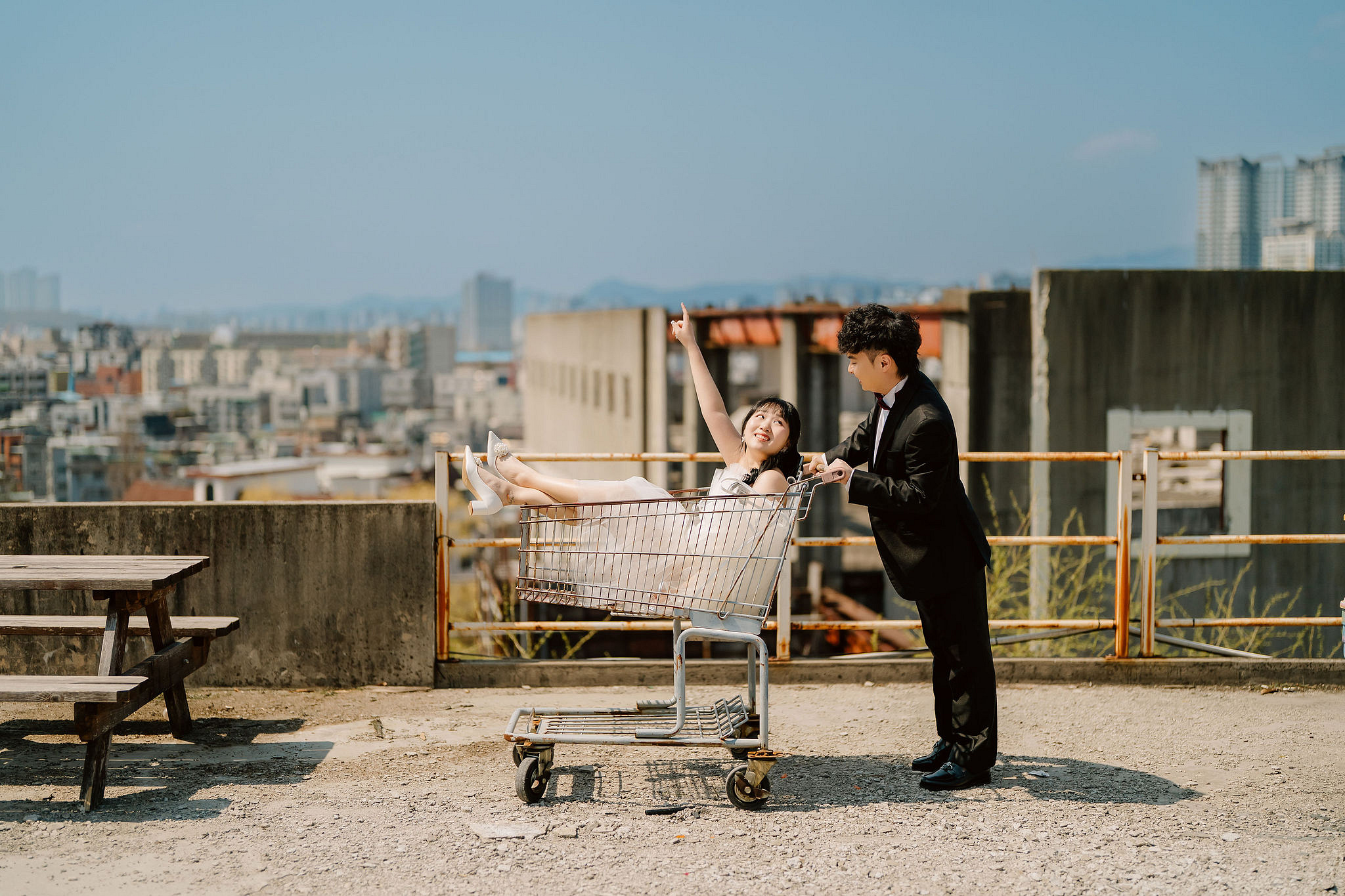 Seoul Pre-Wedding Photoshoot | Yongma Land, Seoul Forest & Namsangol Hanok Village at Yongma Land Amusement Park pre-wedding photo