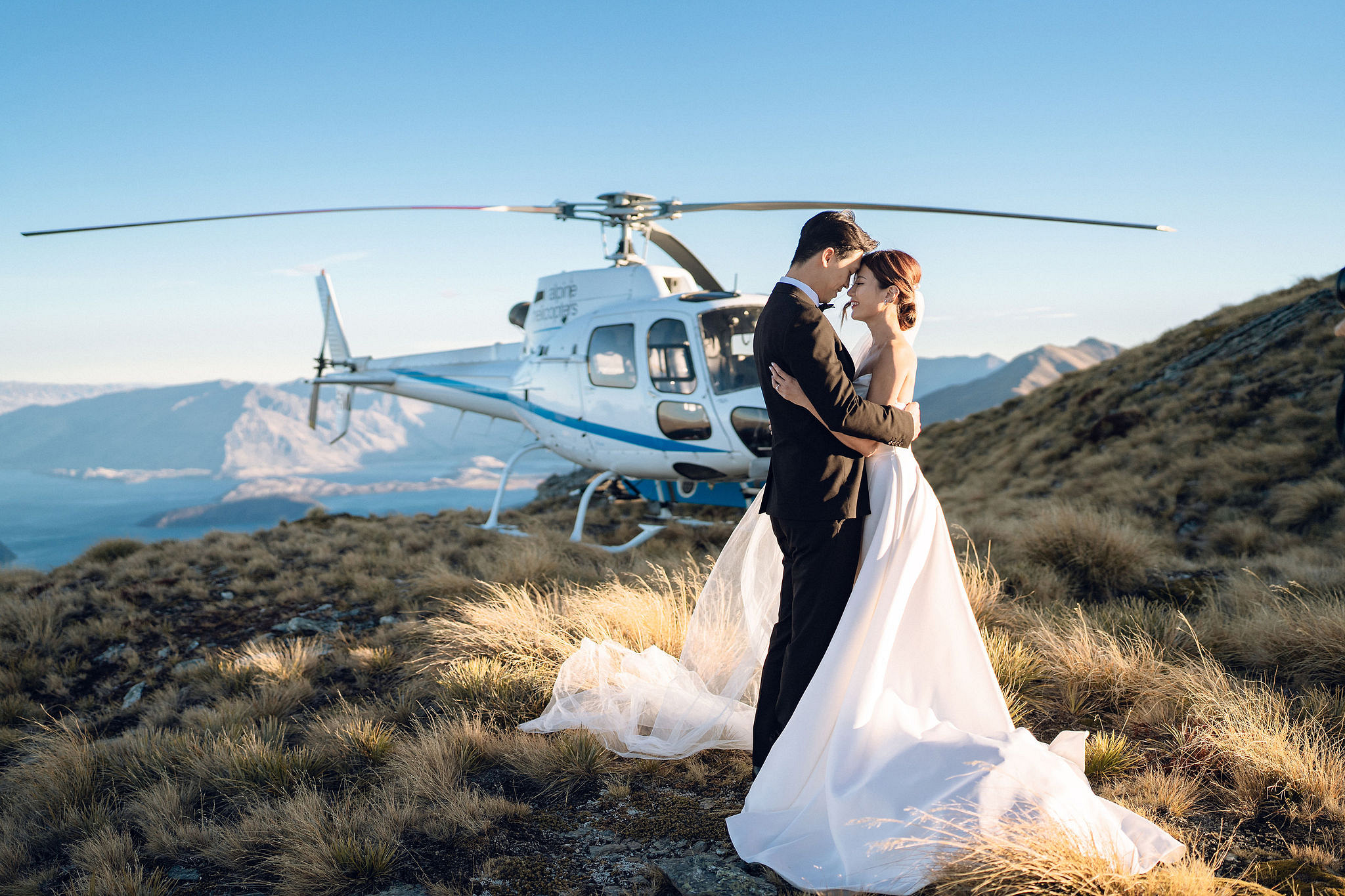 New Zealand Autumn Pre-Wedding Photoshoot Twin Peak Skippers Canyon Alpaca Farm Hilltop Cardrona Night Shoot Kombi Van at Twin Peak pre-wedding photo