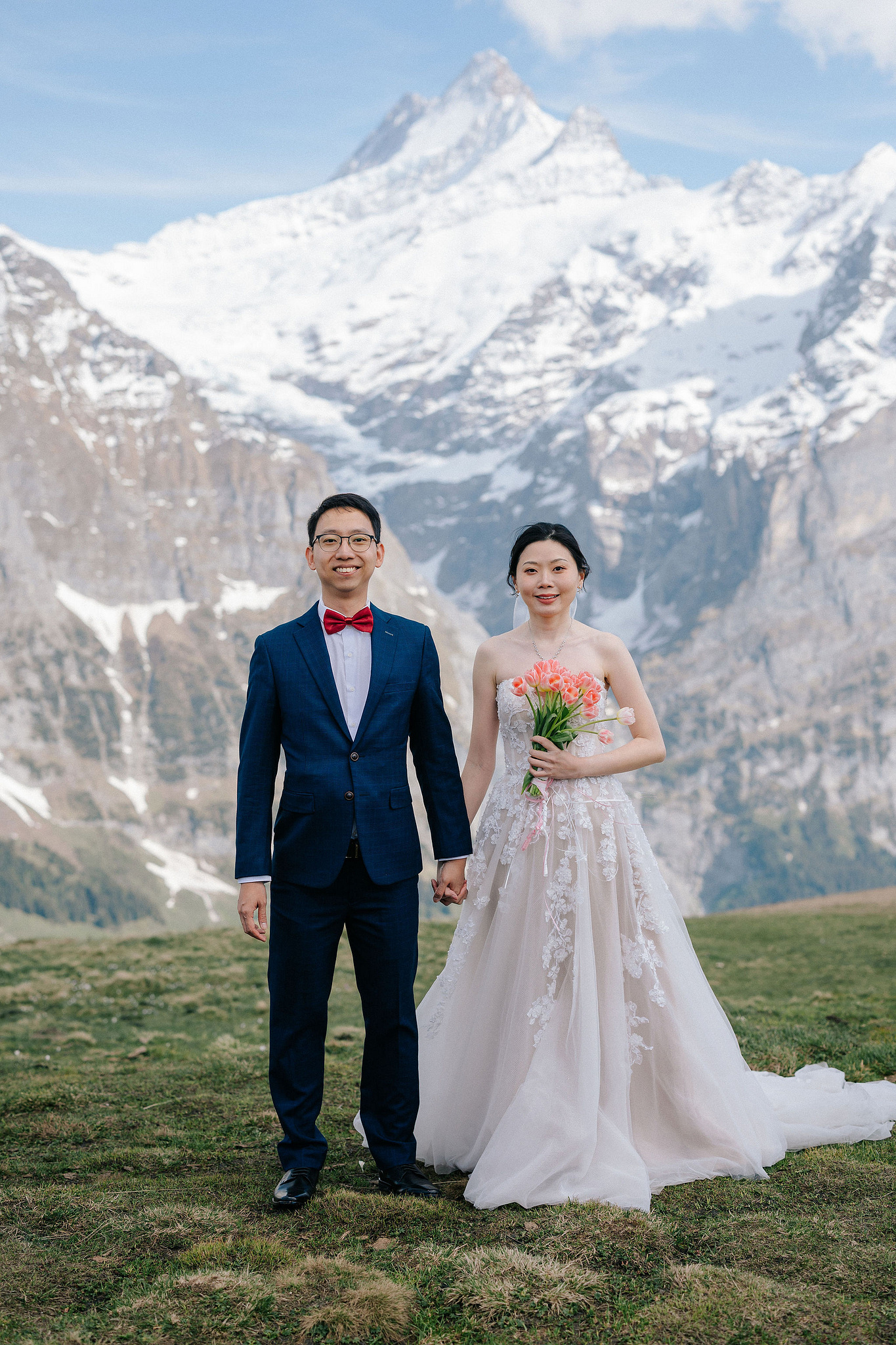 Switzerland Pre-Wedding Photoshoot | Grindelwald First & Grindelwald Village & Lake Brienz at Grindelwald First pre-wedding photo