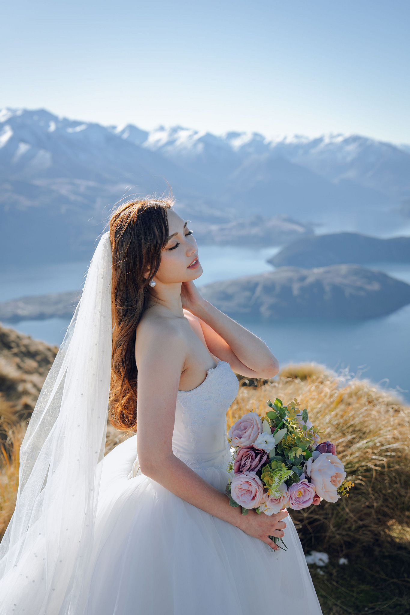 New Zealand Pre-Wedding Photoshoot | Coromandel Peak, Lake Wakatipu & Queenstown, Skippers Canyon, Lake Tekapo, Mount Cook National Park & Glacier at Coromandel Peak pre-wedding photo