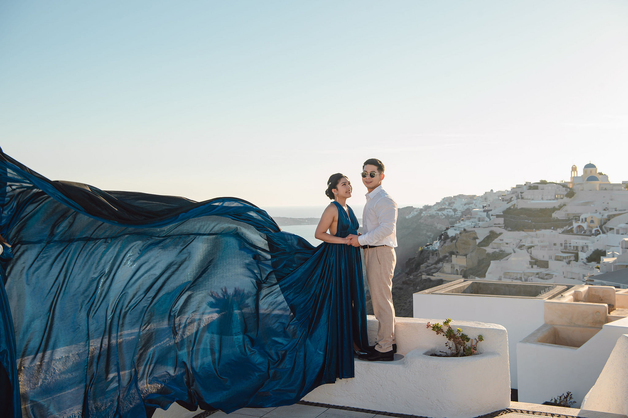 Santorini Pre-Wedding Photoshoot | Imerovigli, Firostefani & Finikia at Finikia pre-wedding photo