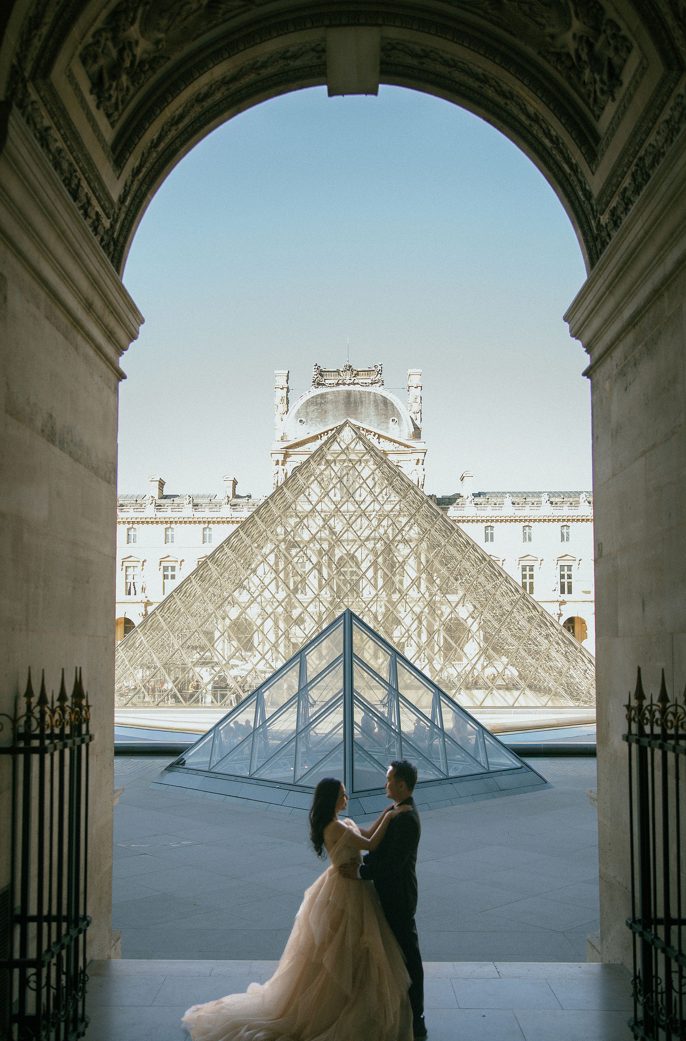 Paris Autumn Pre-Wedding Photoshoot | Avenue de Camoëns, Tuileries Garden, Louvre, Pont Alexandre III & Bir-Hakeim Bridge at Louvre pre-wedding photo