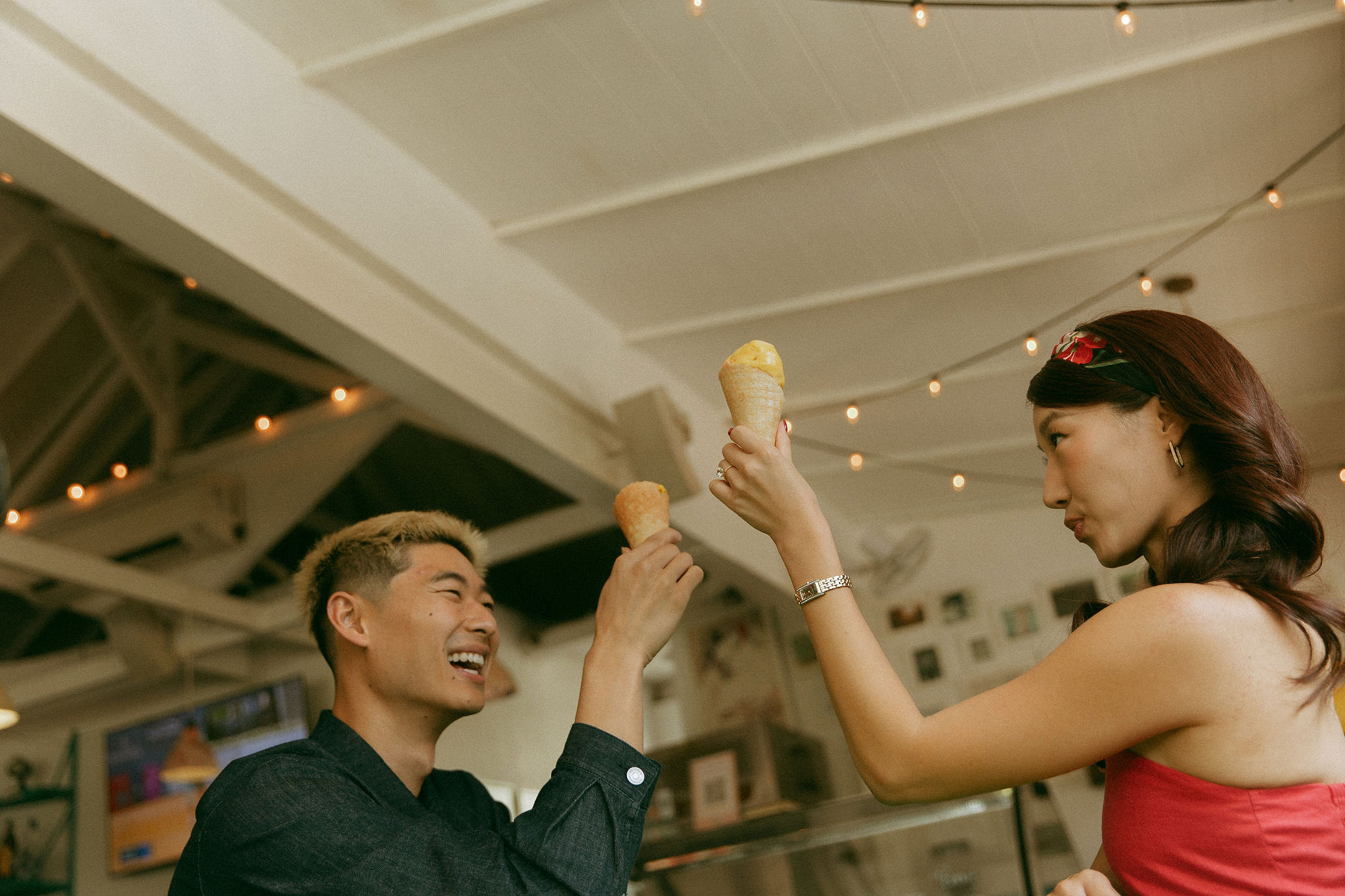 Bali Pre-Wedding Photoshoot | Mt. Batur Pinggan Village, Gelato Diner & Black Sand Beach at Restaurant   pre-wedding photo