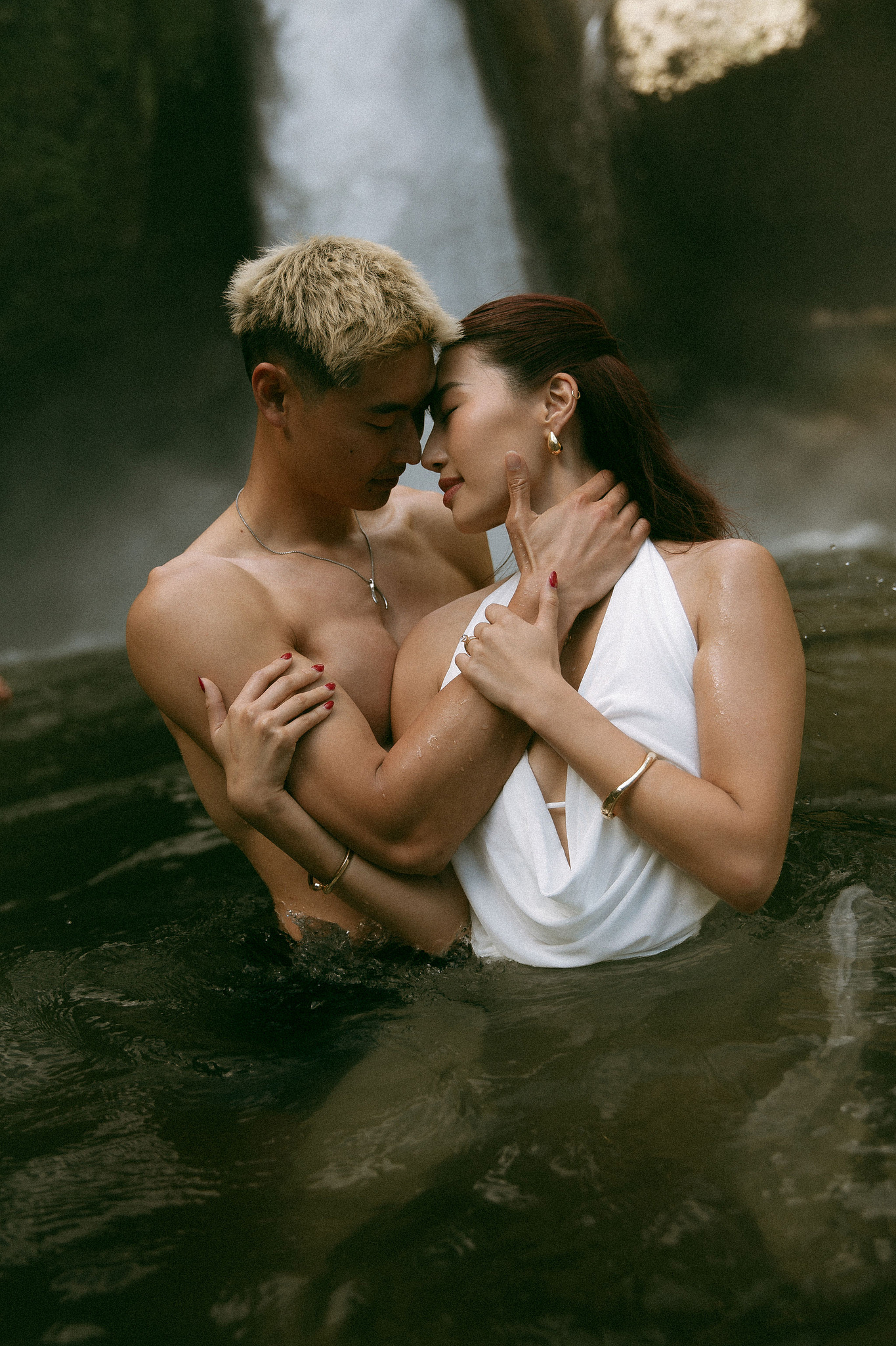 Bali Pre-Wedding Photoshoot | Lake Tamblingan, Kebun Raya Botanic Gardens & Blangsinga Waterfall at Blangsinga Waterfall pre-wedding photo
