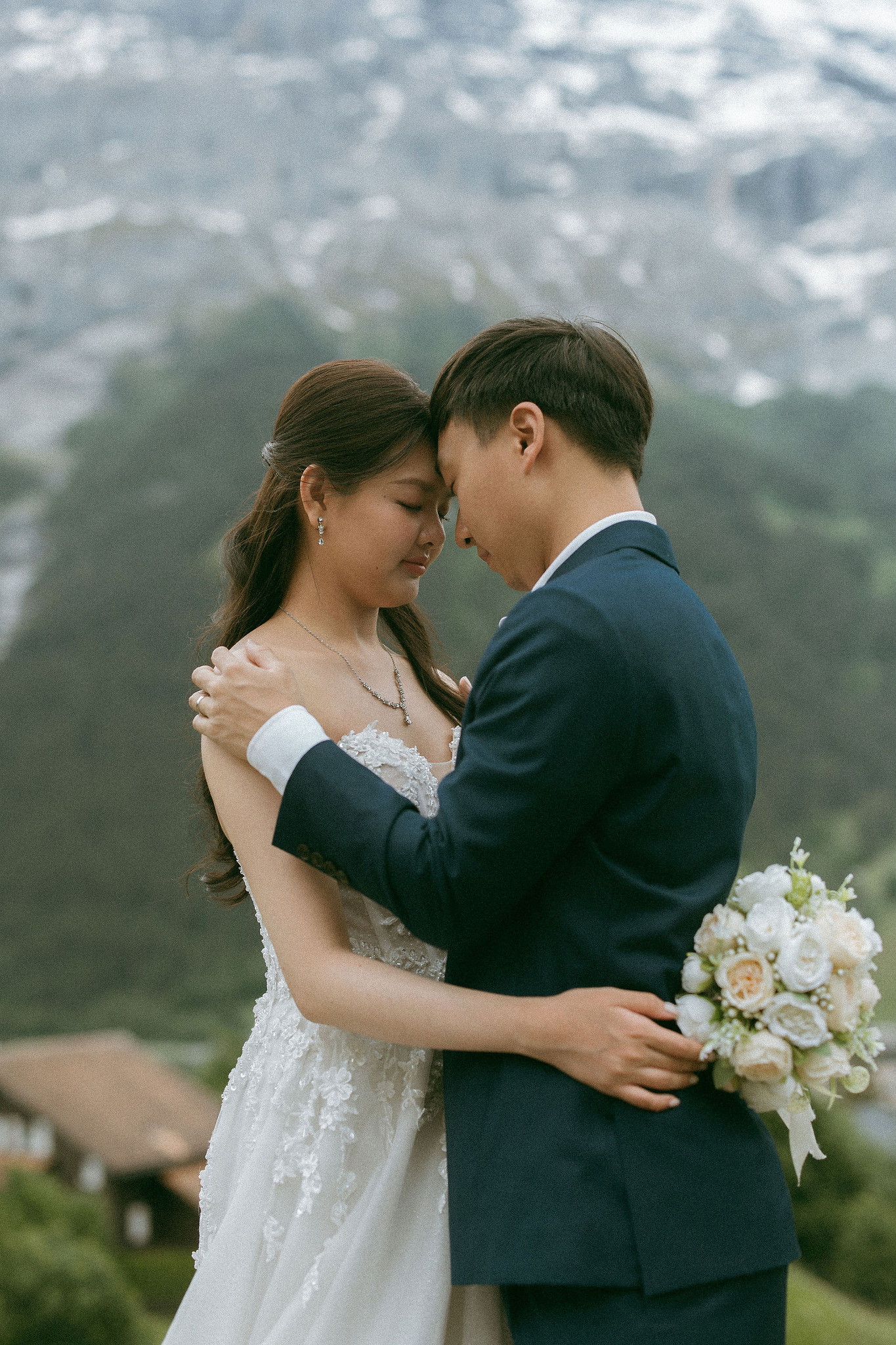 Switzerland Pre-Wedding Photoshoot | Spiez at Spiez pre-wedding photo