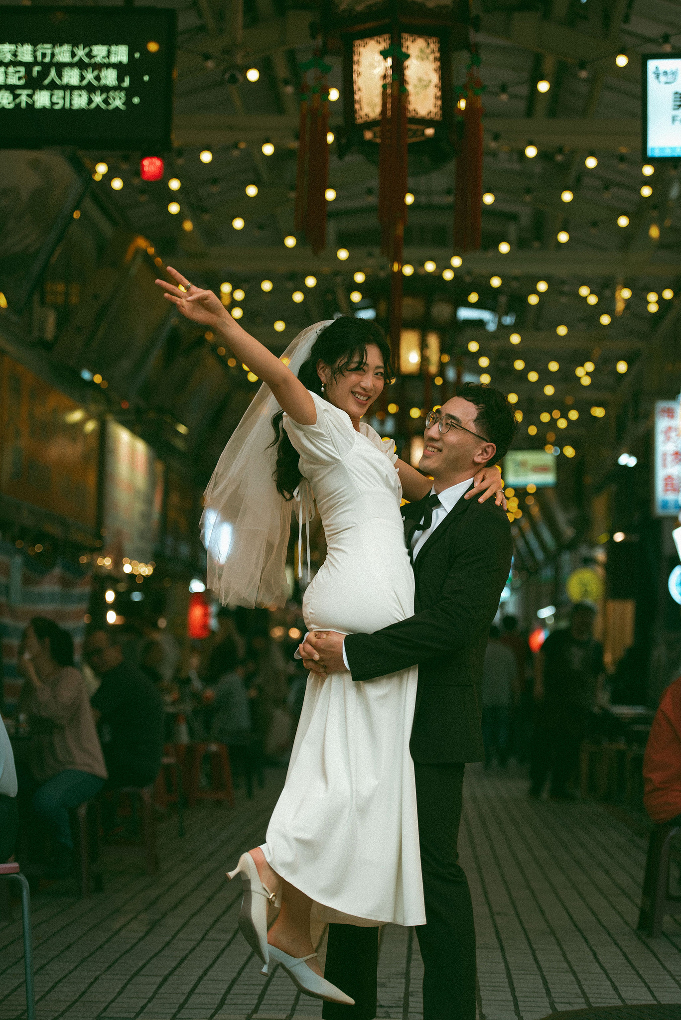 Taiwan Pre-Wedding Photoshoot | Cafe Chamber, Yangmingshan & Huaxi Street Night Market at Huaxi Street Night Market pre-wedding photo