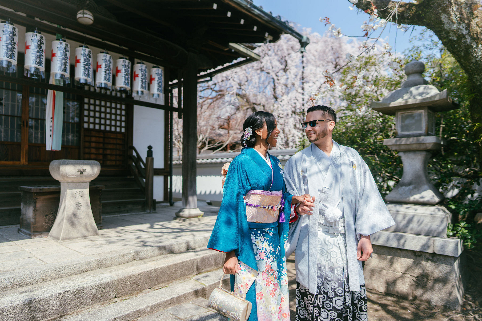 Kyoto Post-Wedding Photoshoot | Gion, Nara Deer Park & Mt. Wakakusa at Gion pre-wedding photo
