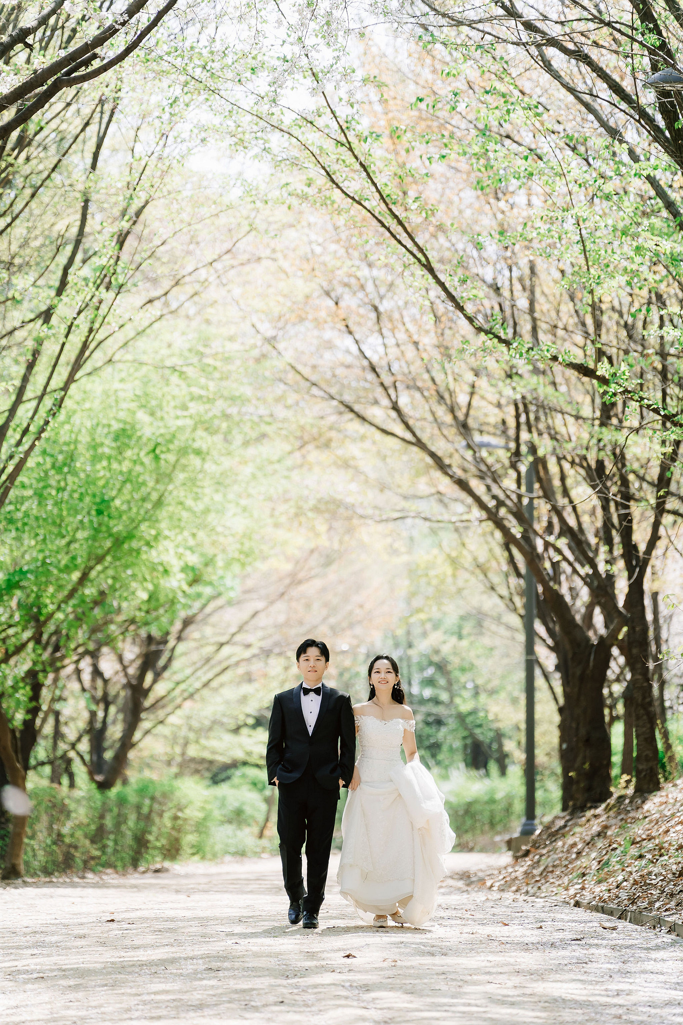 Seoul Pre-Wedding Photoshoot | Seoul Forest, Namsan Tower & Namsangol Hanok Village at Seoul Forest pre-wedding photo
