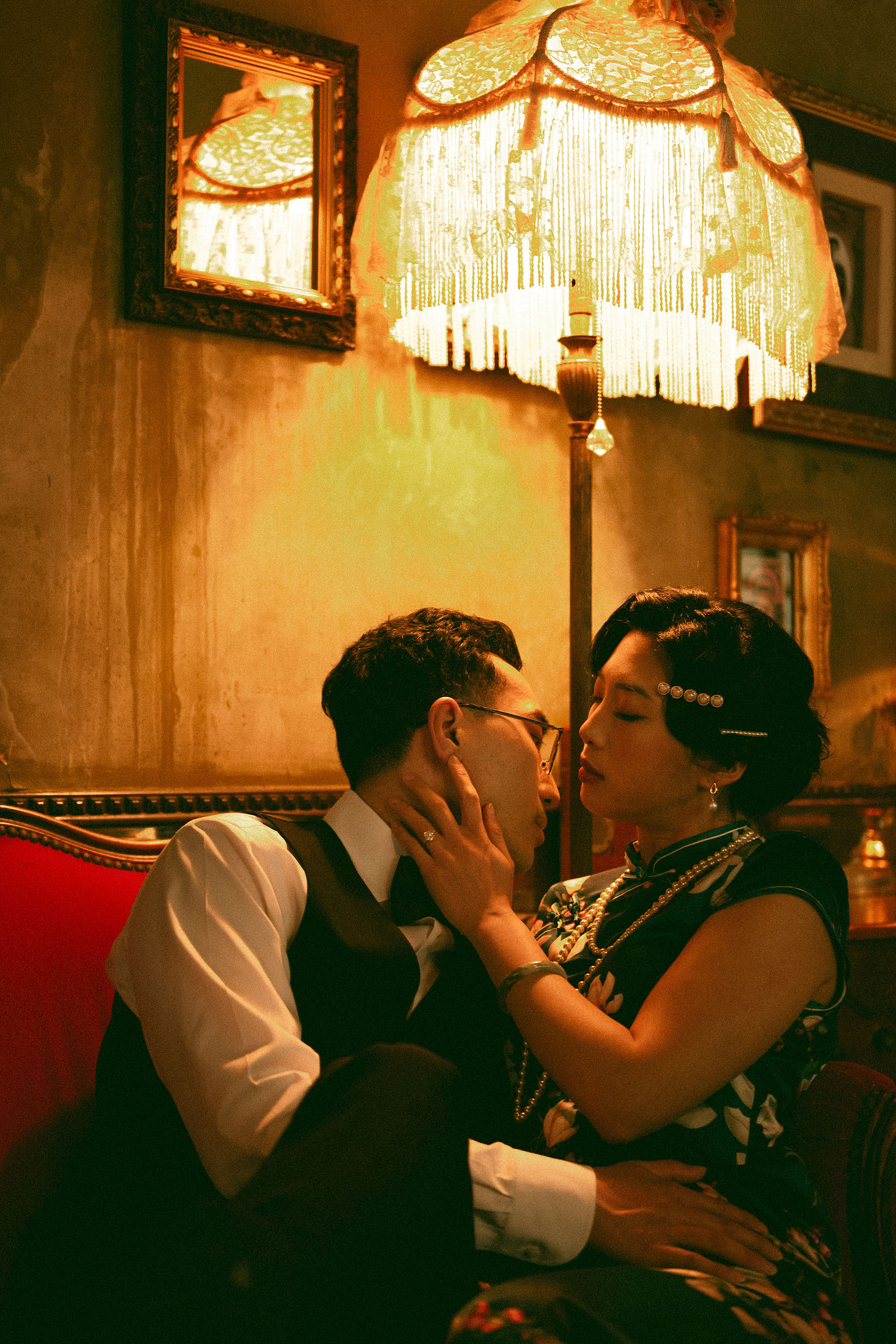 Taiwan Pre-Wedding Photoshoot | Cafe Chamber, Yangmingshan & Huaxi Street Night Market at Cafe Chamber pre-wedding photo