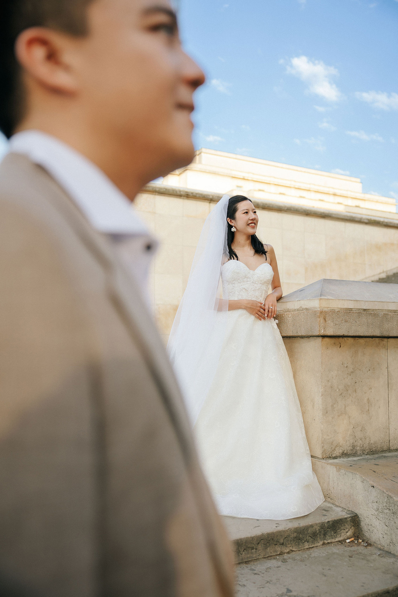 Paris Pre-Wedding Photoshoot | Place du Trocadéro, Bir-Hakeim Bridge & Parisian Streets at Place du Trocadéro pre-wedding photo