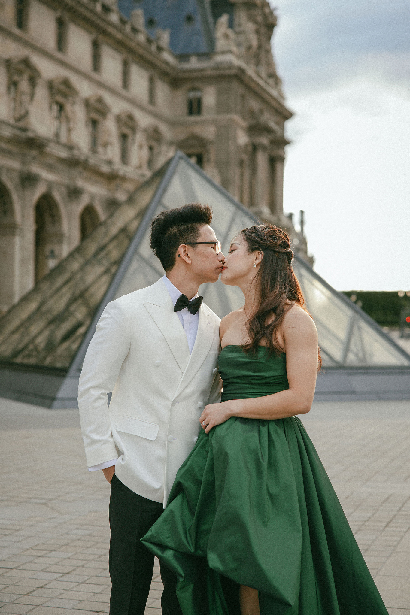 Paris Pre-Wedding Photoshoot | Place du Trocadéro, Luxembourg Gardens, Parisian Café, Louvre & Bir-Hakeim Bridge at Louvre pre-wedding photo
