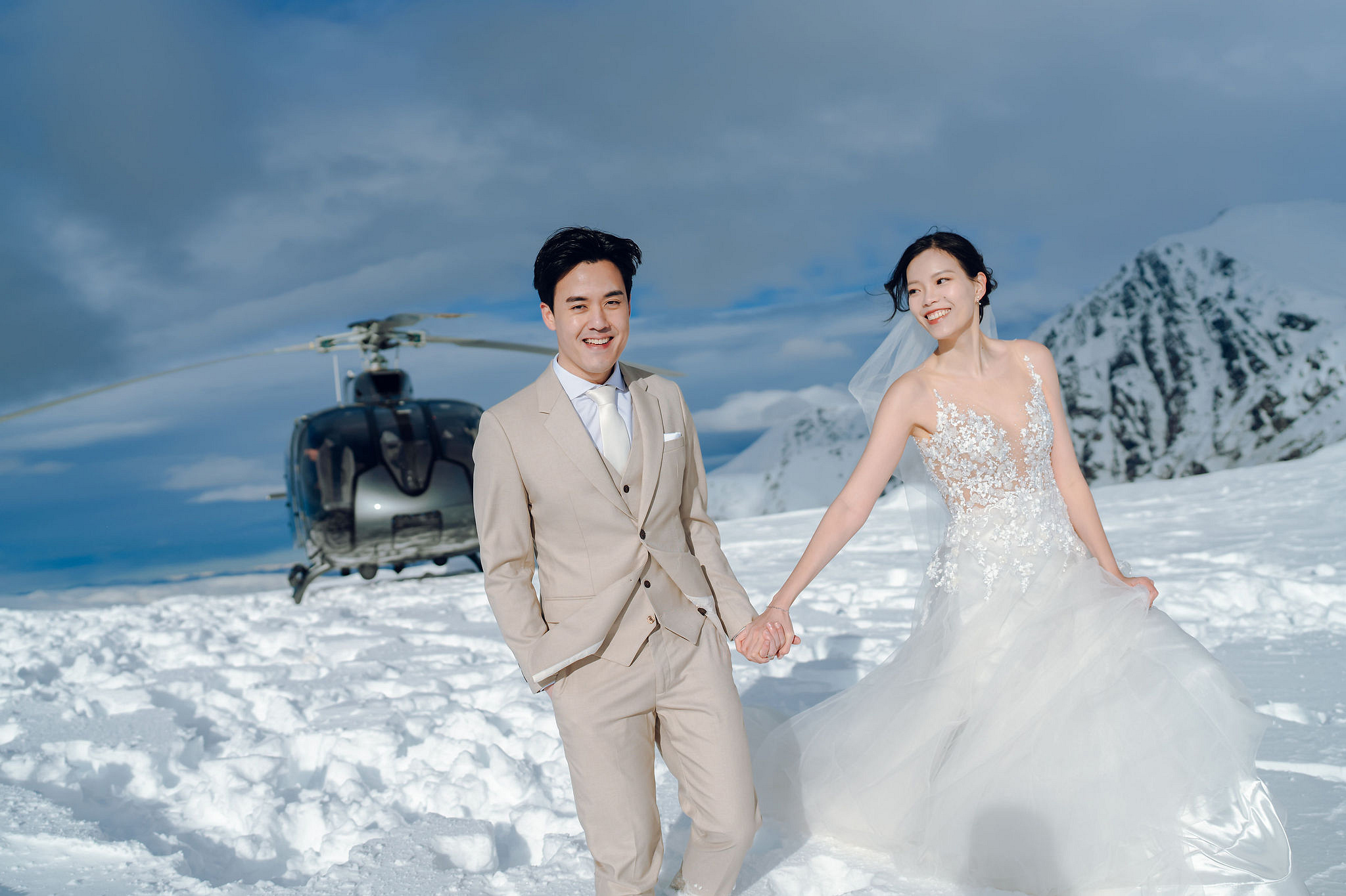 New Zealand Pre-Wedding Photoshoot | Cherry Blossoms, Coromandel Peak & Lake Wakatipu at Coromandel Peak pre-wedding photo