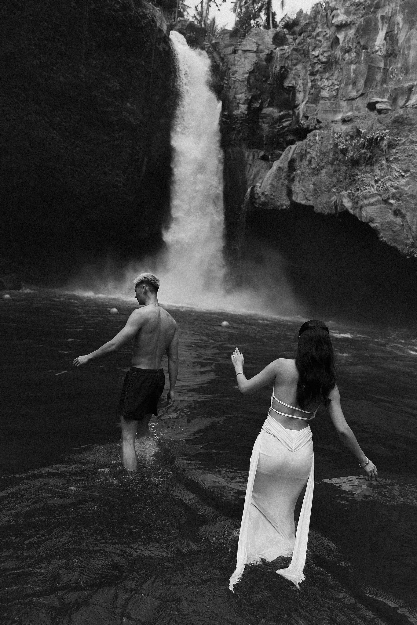 Bali Pre-Wedding Photoshoot | Lake Tamblingan, Kebun Raya Botanic Gardens & Blangsinga Waterfall at Blangsinga Waterfall pre-wedding photo